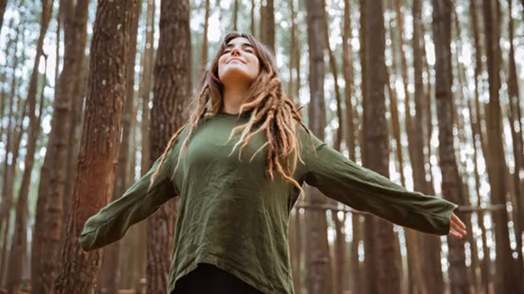 Ekopsychologia i ekoterapia – jak kontakt z naturą może wspierać nasze zdrowie?