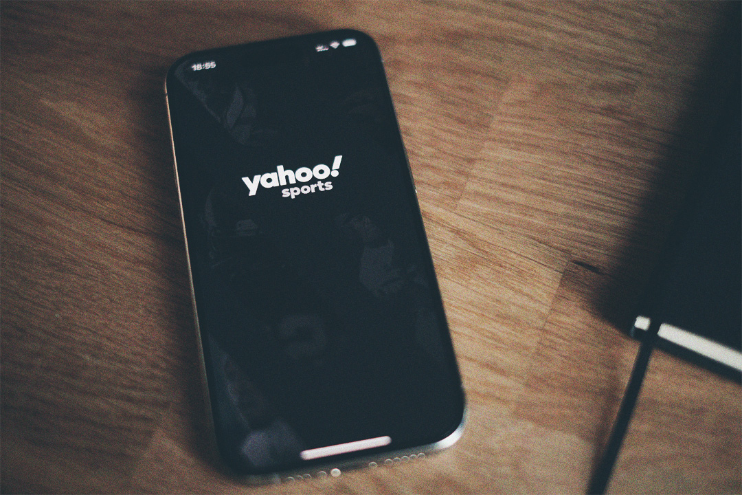 Fantasy Sports Fans vs. Traditional Football Fans: Who Really Drives the Game?