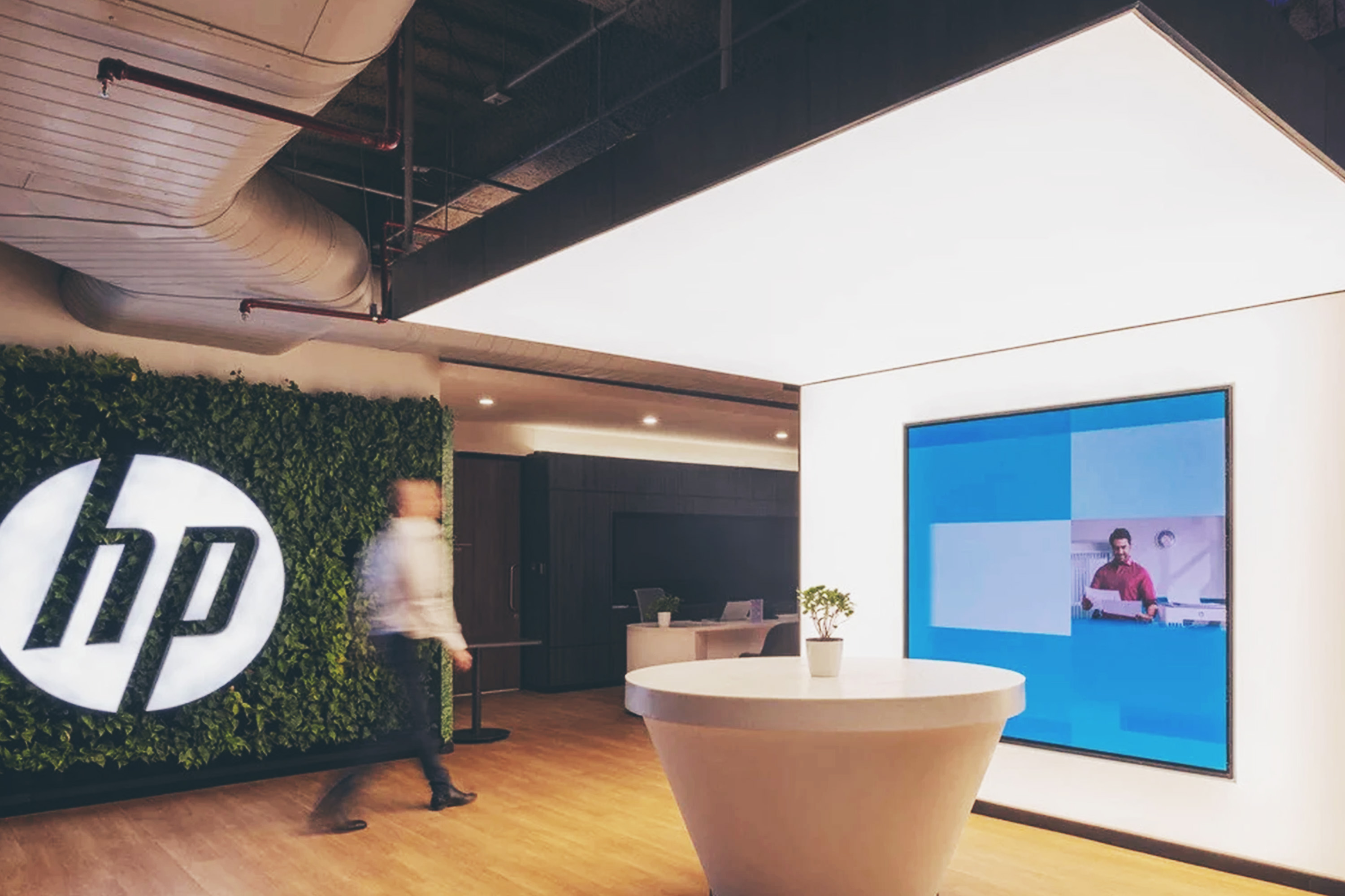 Forecasting 2025: Five Experience Design Trends Shaping the Future of Spaces