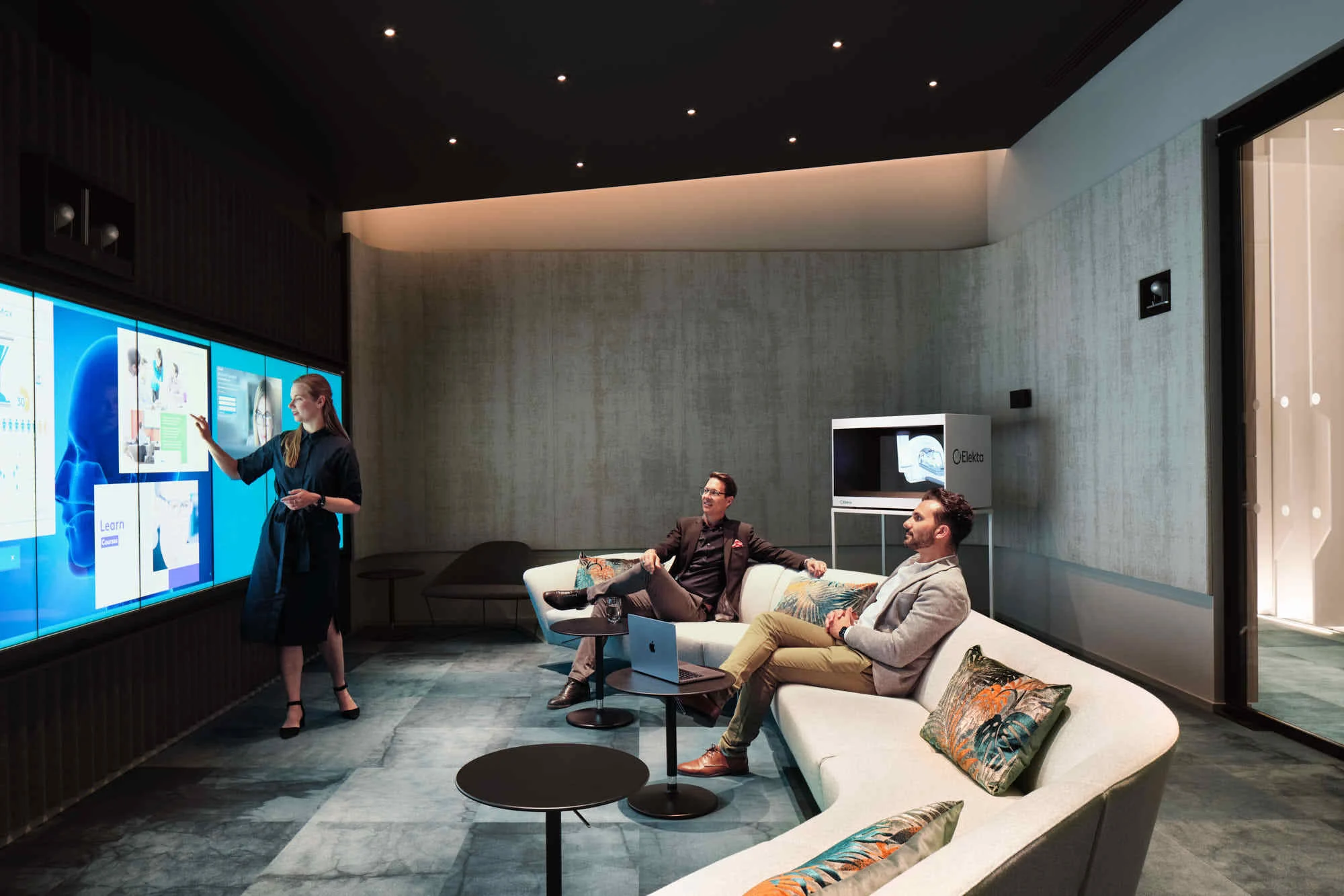 At the heart of the EBC is an immersive experience for dynamic presentations and videos, called The Focus Theatre. 