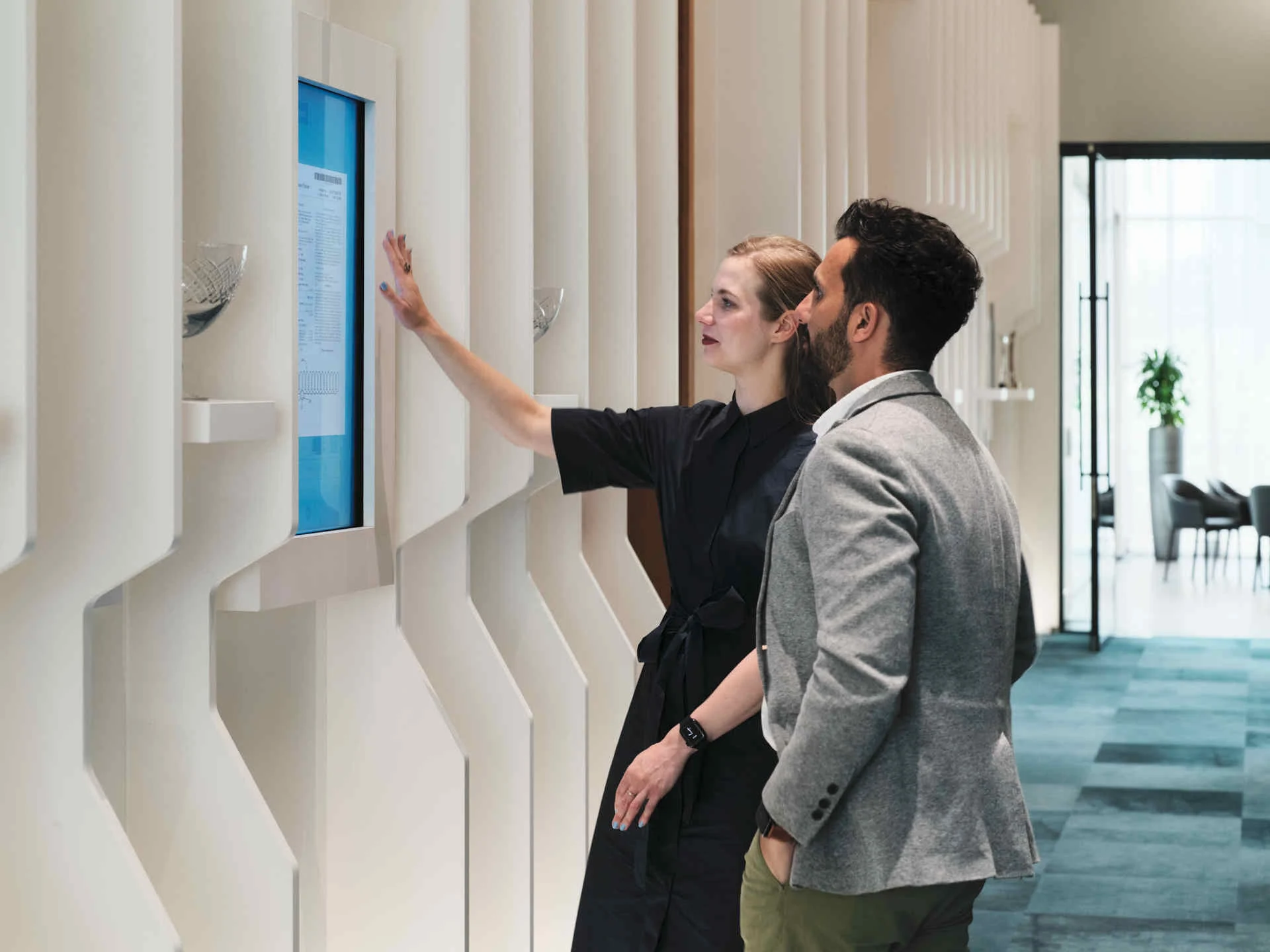 The Innovation Corridor celebrates Elekta’s innovation success, including a physical patent and awards gallery via an interactive digital experience. 