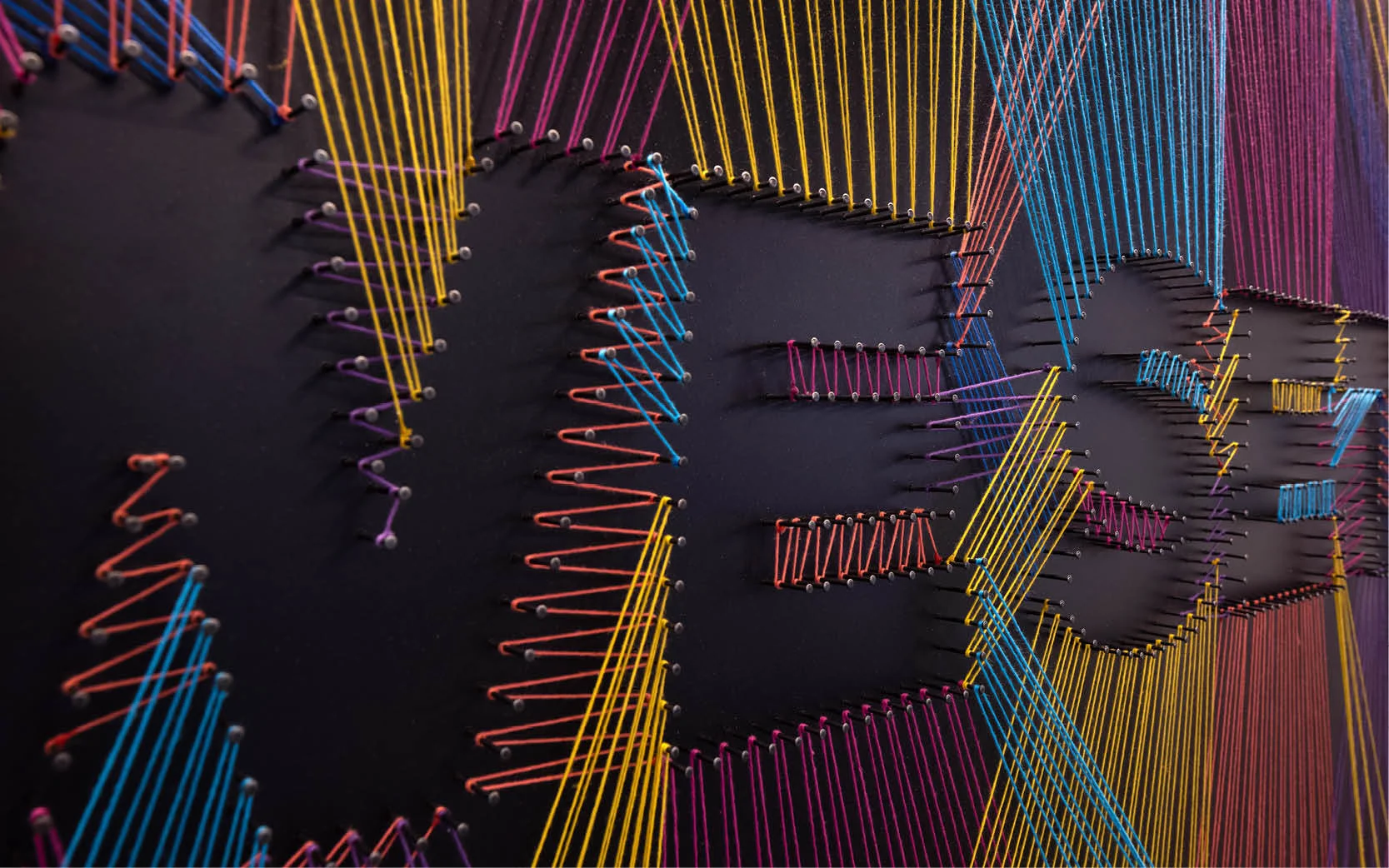  Throughout the center, the TCS brand visual is seamlessly woven into the interior architecture and digital platforms. 