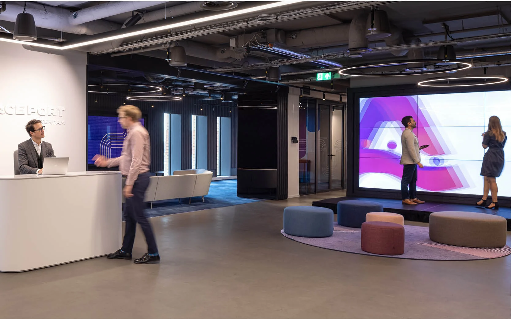 The Hub is a central connection point of the facility. A space to celebrate innovation for all those who enter, welcoming thought leaders and developers alike.