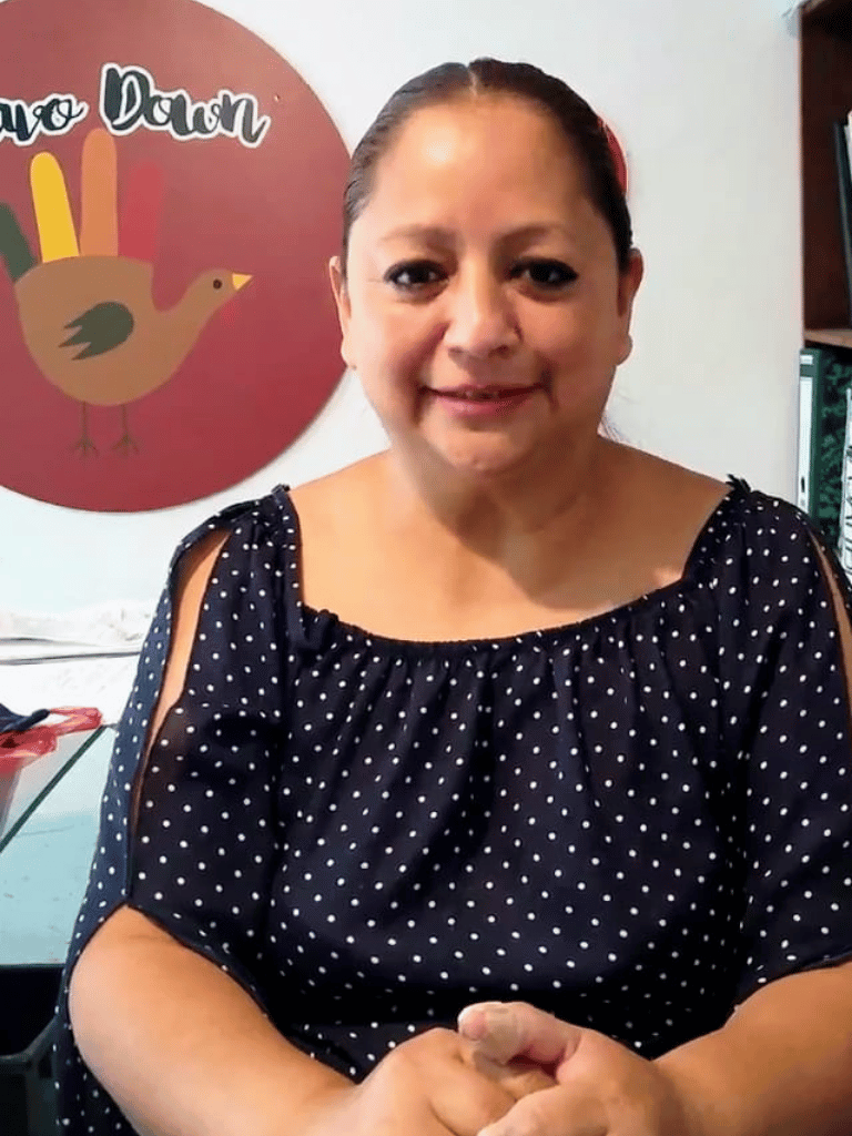 gabriela_mendoza-pavo_down-propel