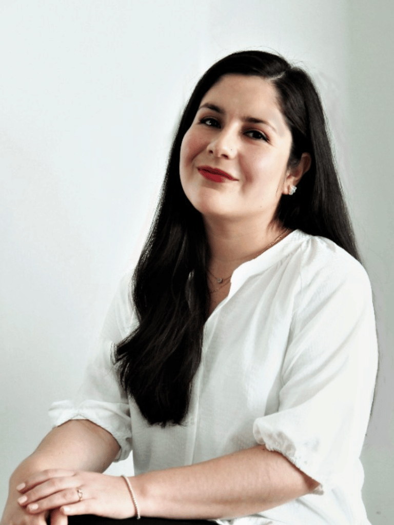 angela_bravo-enseña_peru-propel