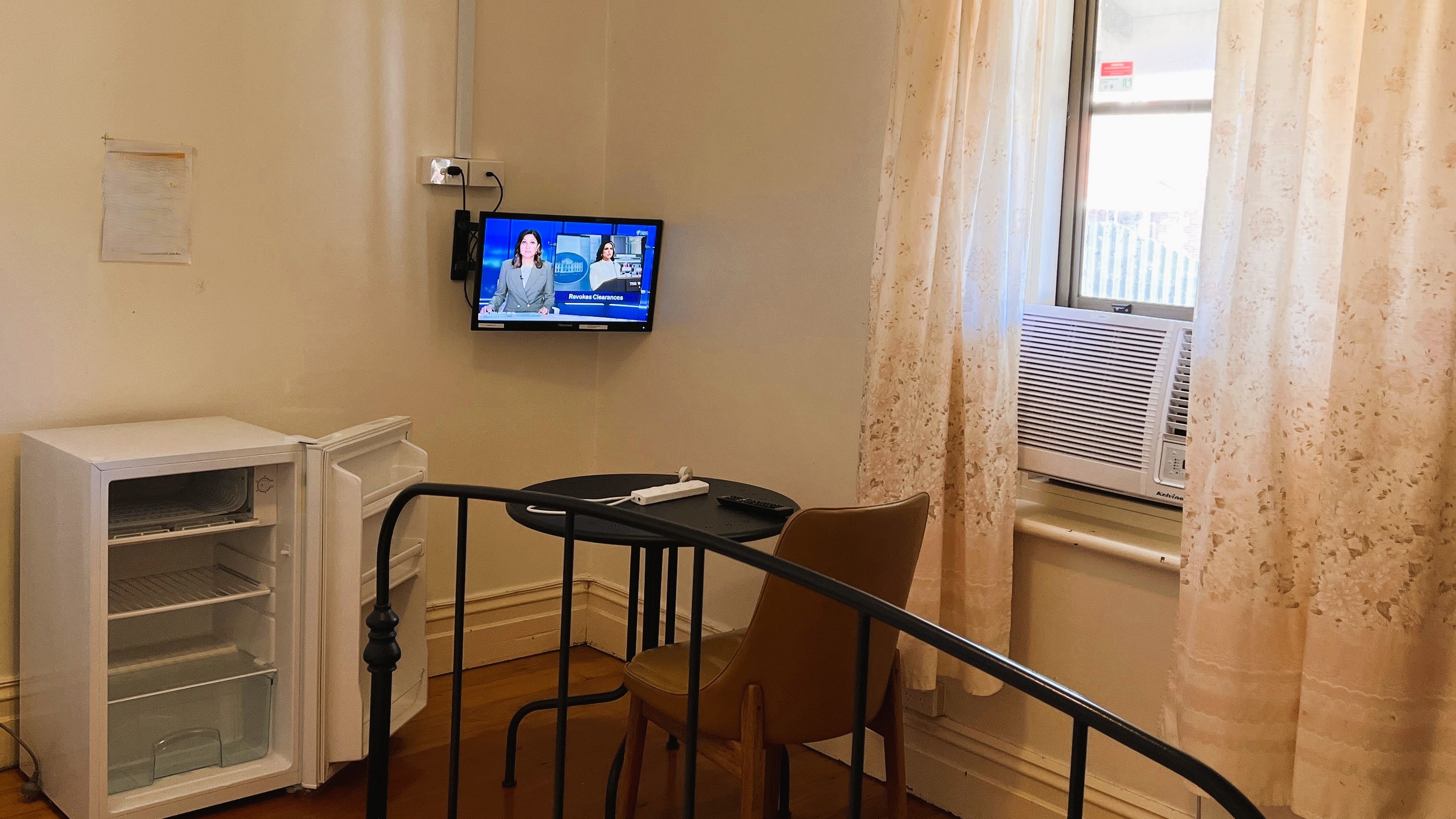 Murray Bridge share house Bedroom Layout (Window View)