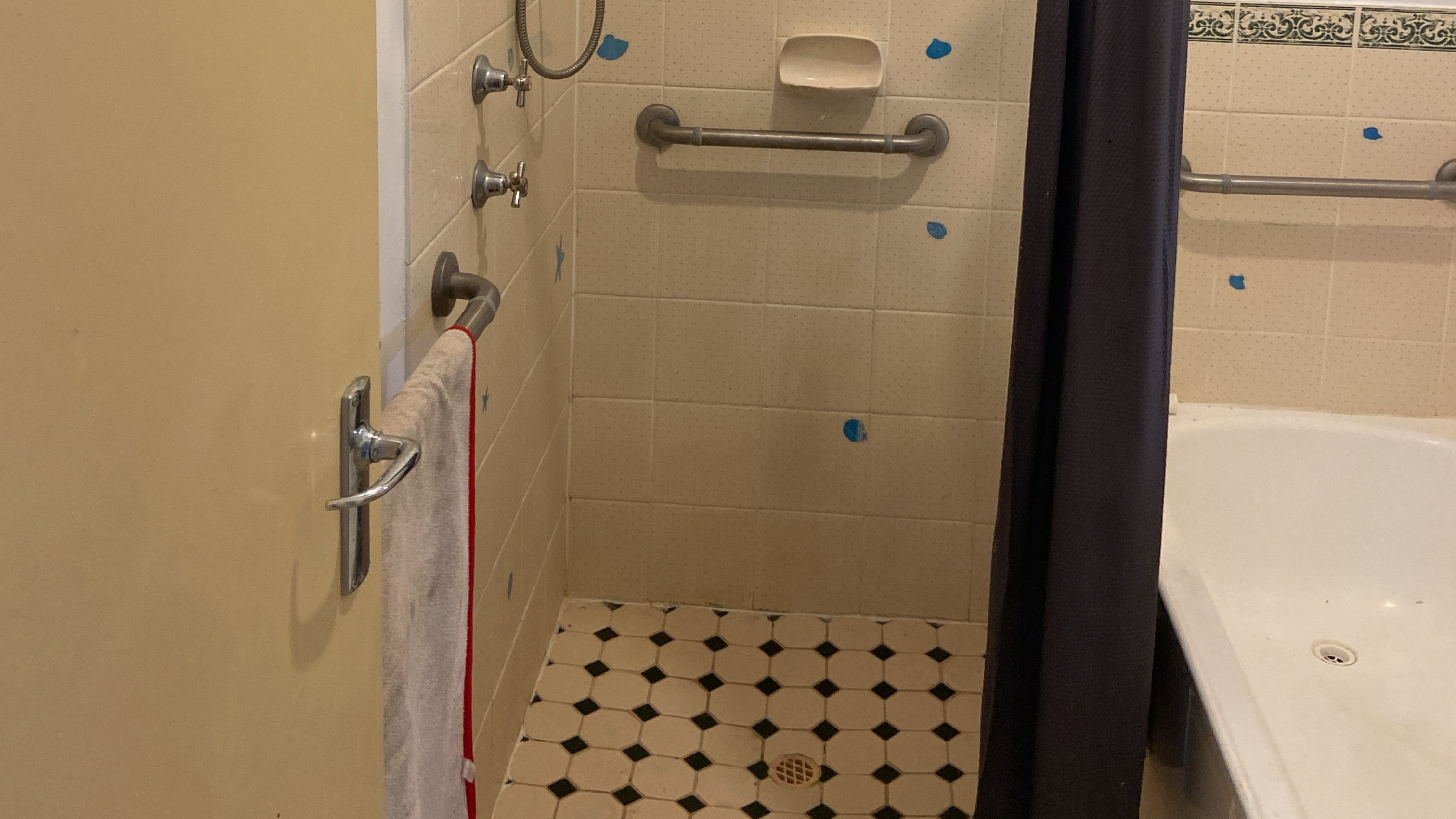 Elizabeth Grove share house Bathroom Shower Area shared space