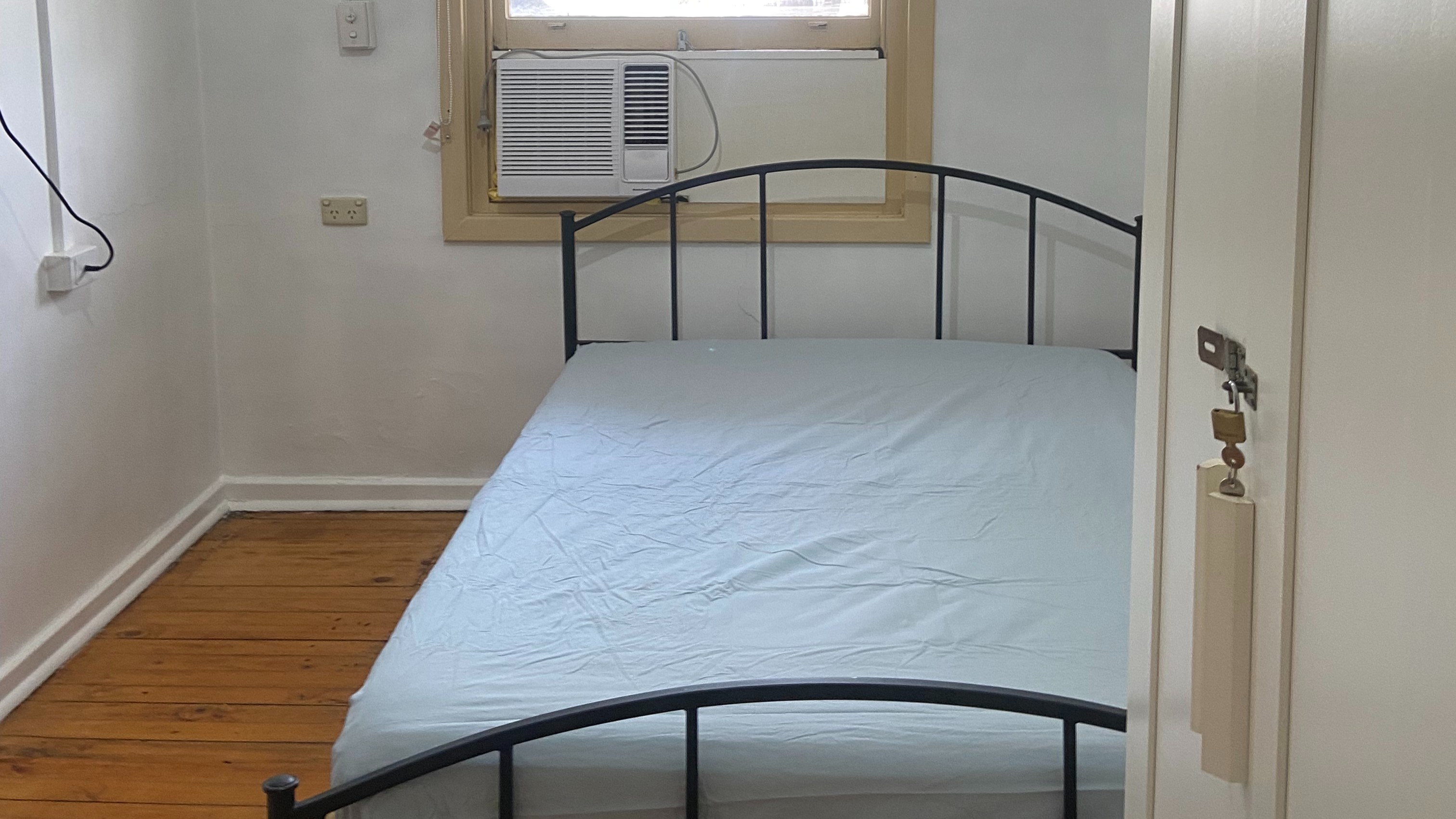 Elizabeth Grove share house Bedroom Layout (Wide View)