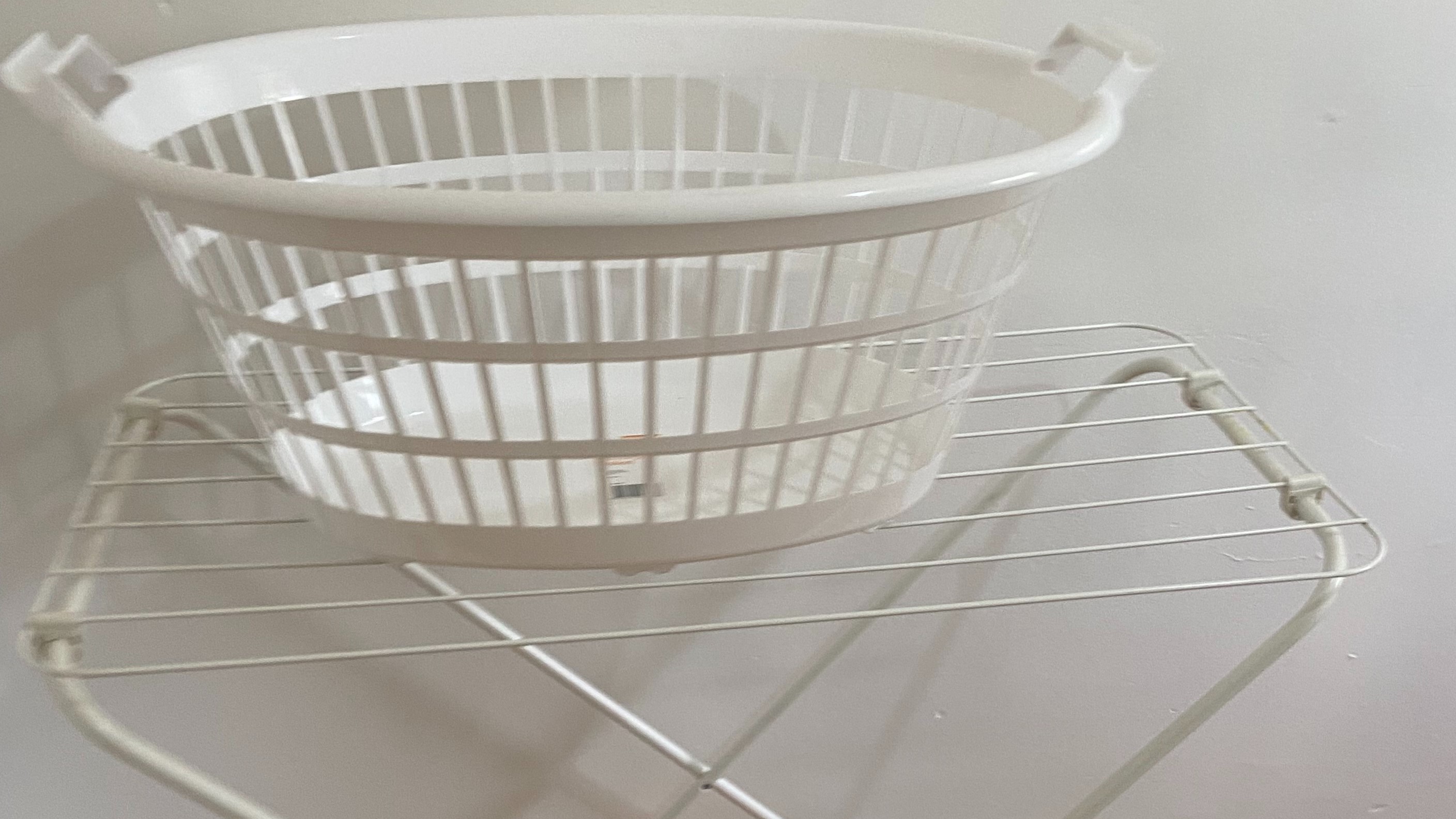 Elizabeth Grove share house Clothes Drying Rack