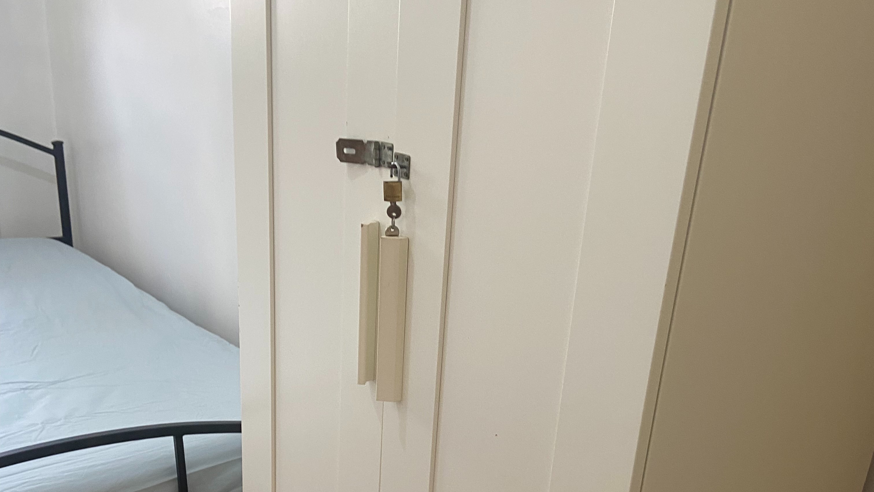 Elizabeth Grove share house Wardrobe Storage