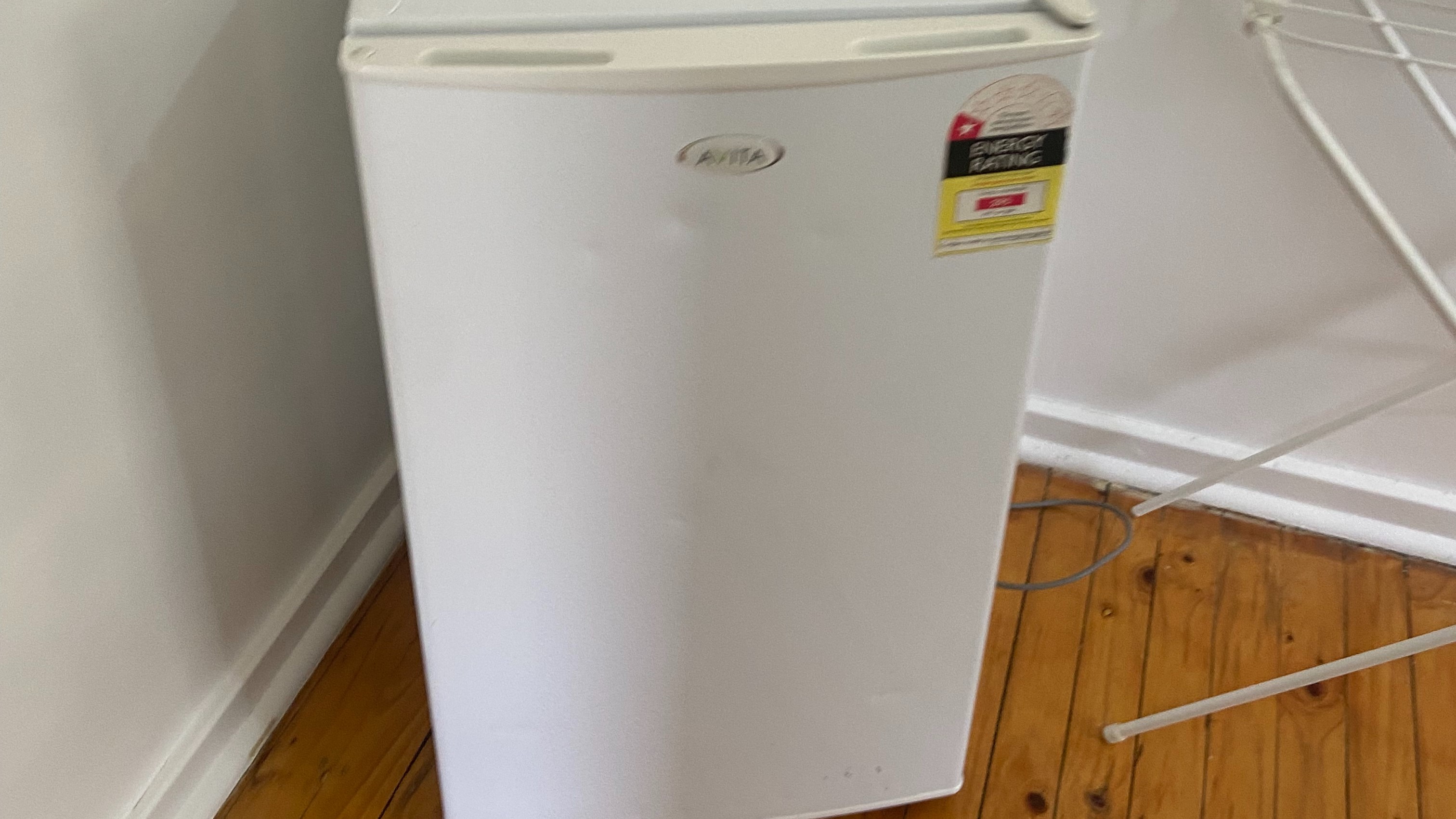 Elizabeth Grove share house Bar Fridge