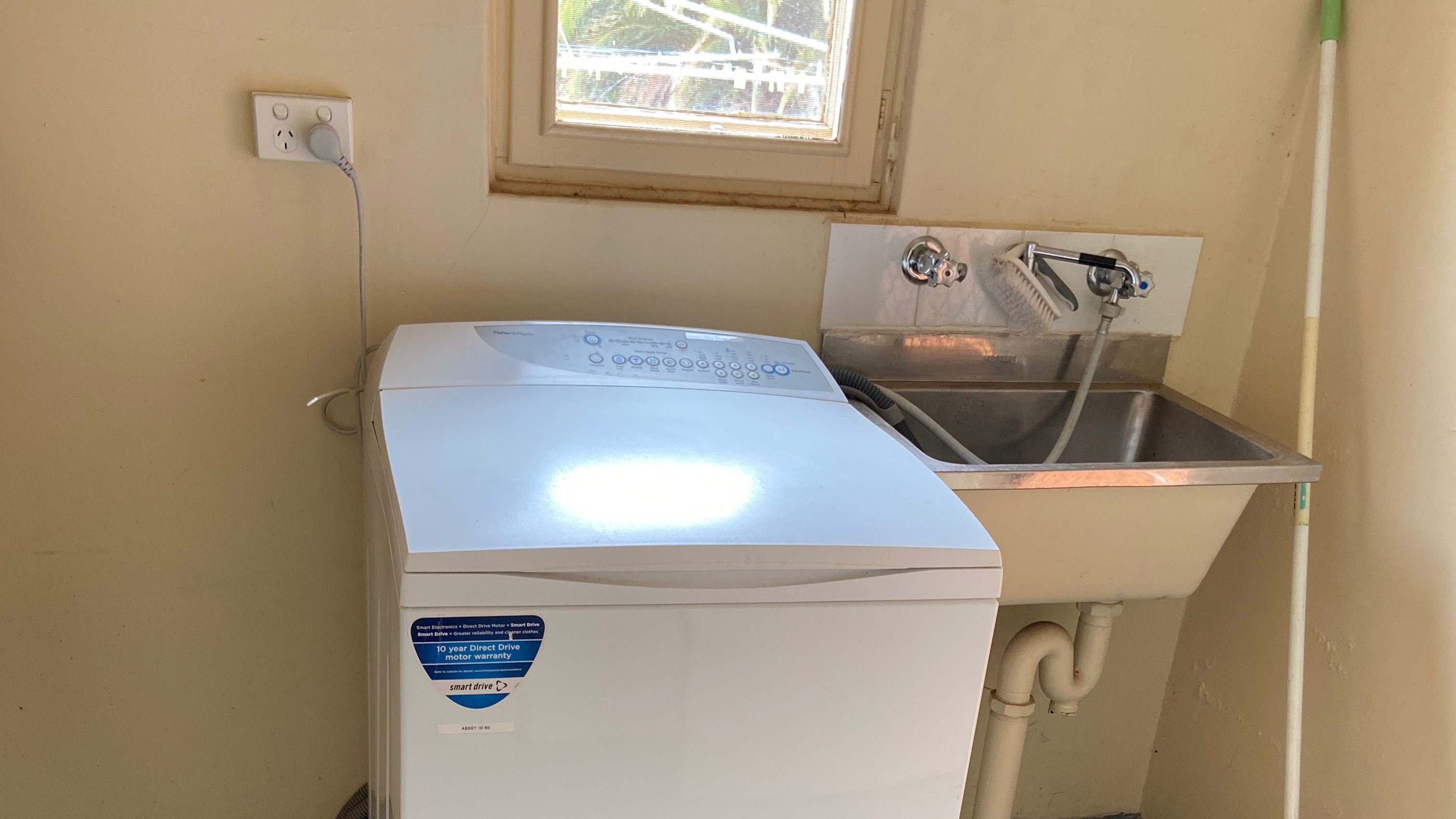 Elizabeth Downs share house Laundry Area shared space