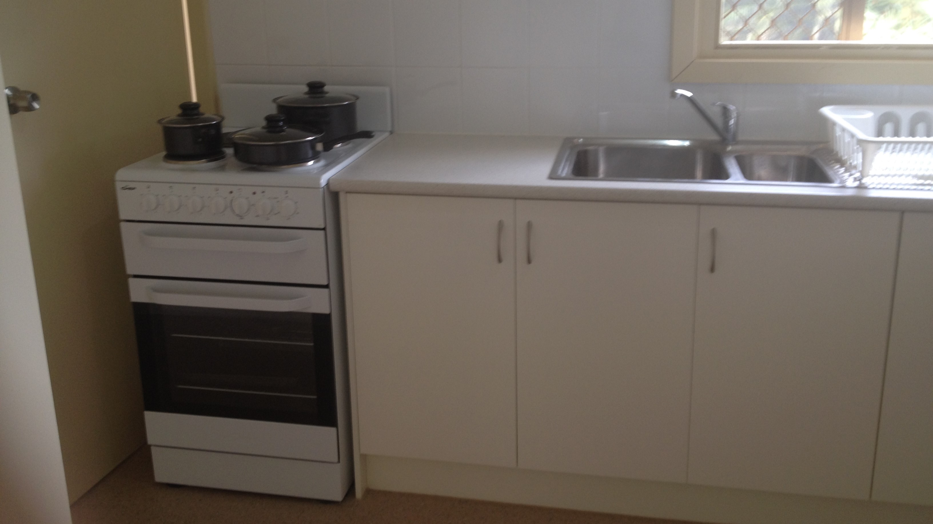 "Elizabeth Downs share house Kitchen Cooking   Area (Stove and Oven) shared space"