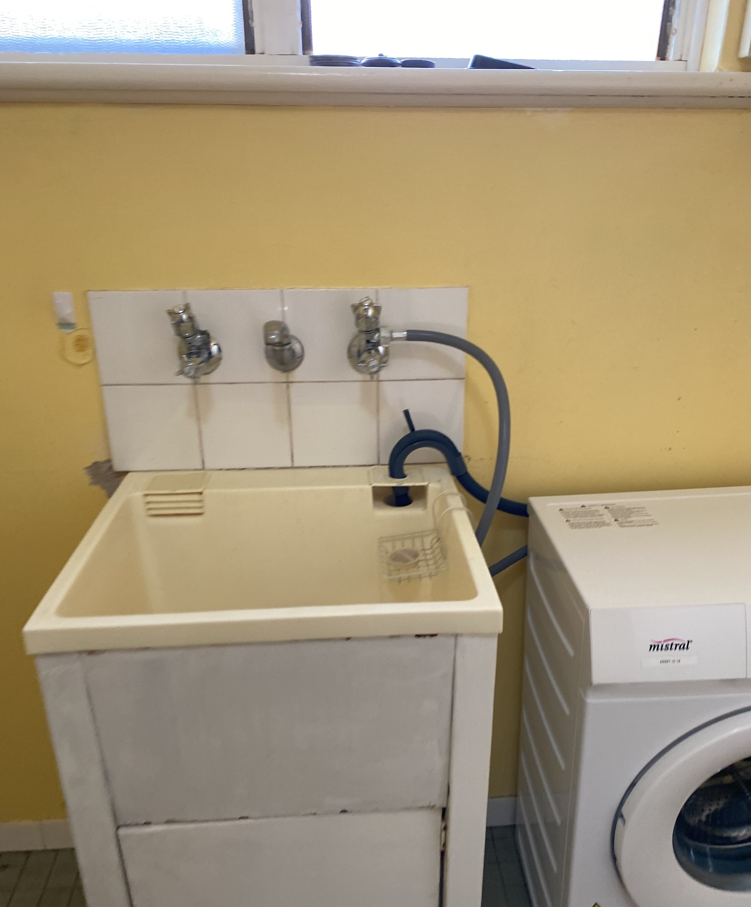 Salisbury Downs share house Laundry Trough and Washing Machine shared space