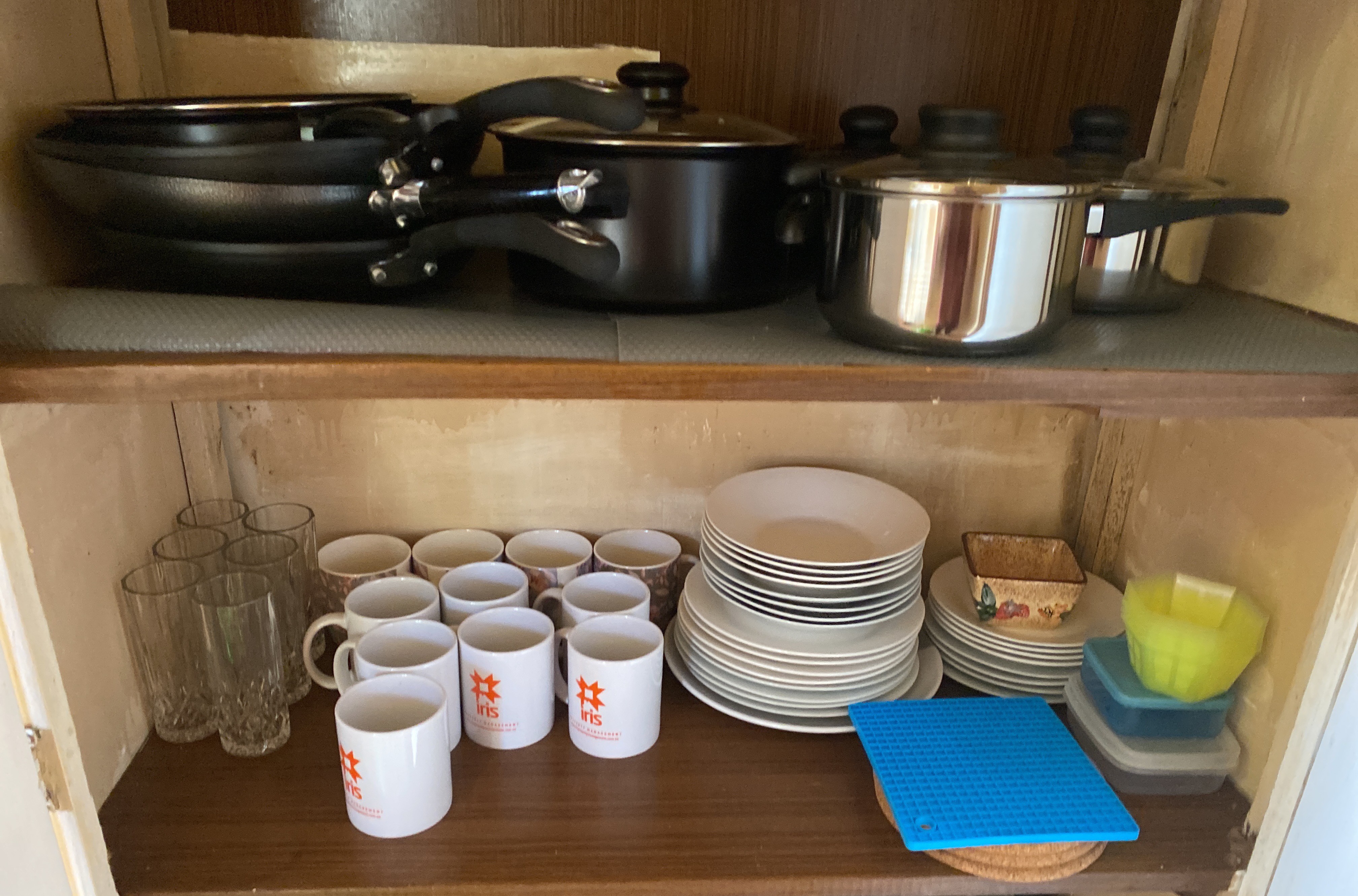 Salisbury Downs share house Kitchen Storage and Cookware shared space