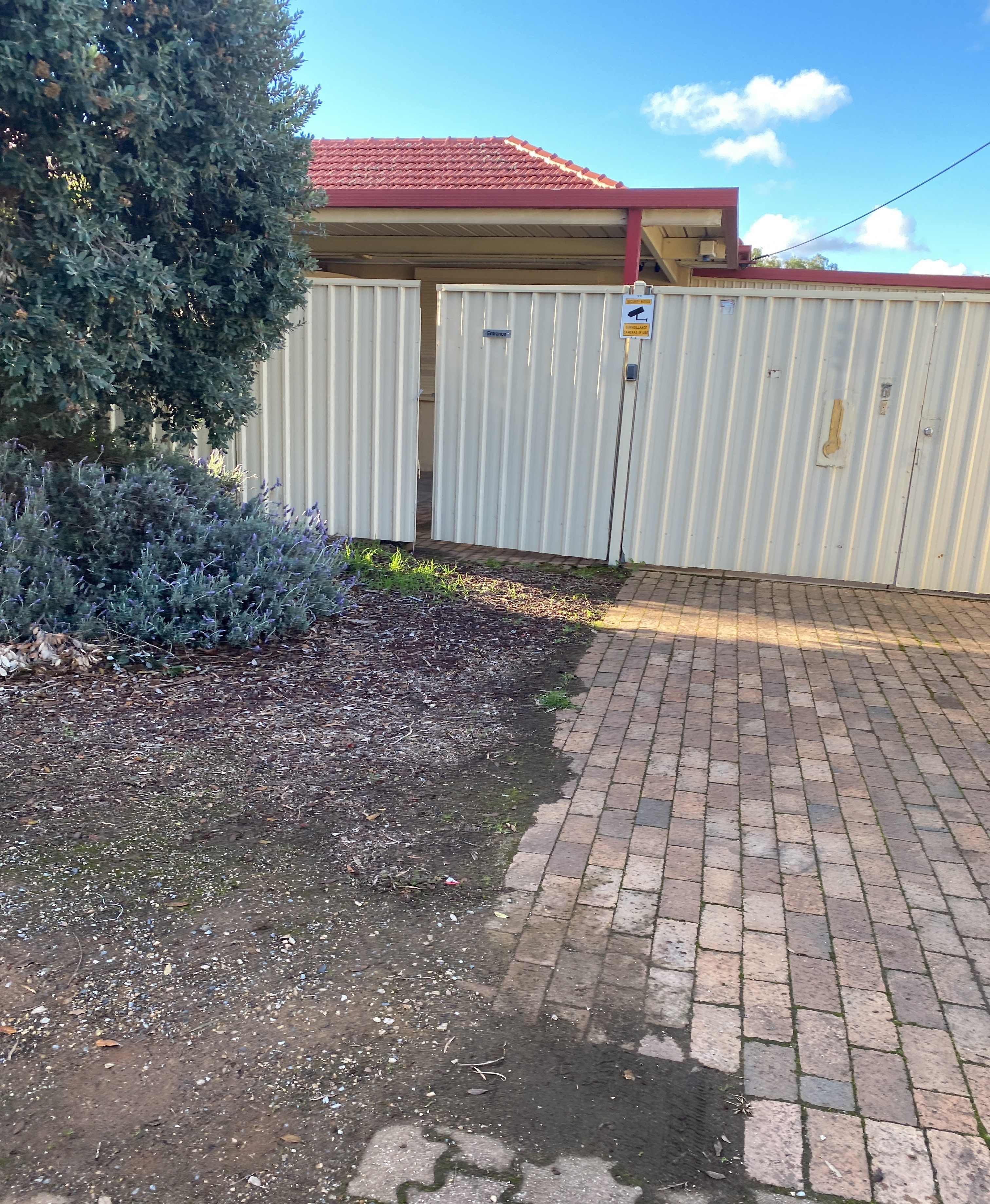 Salisbury Downs share house Front Pathway shared space