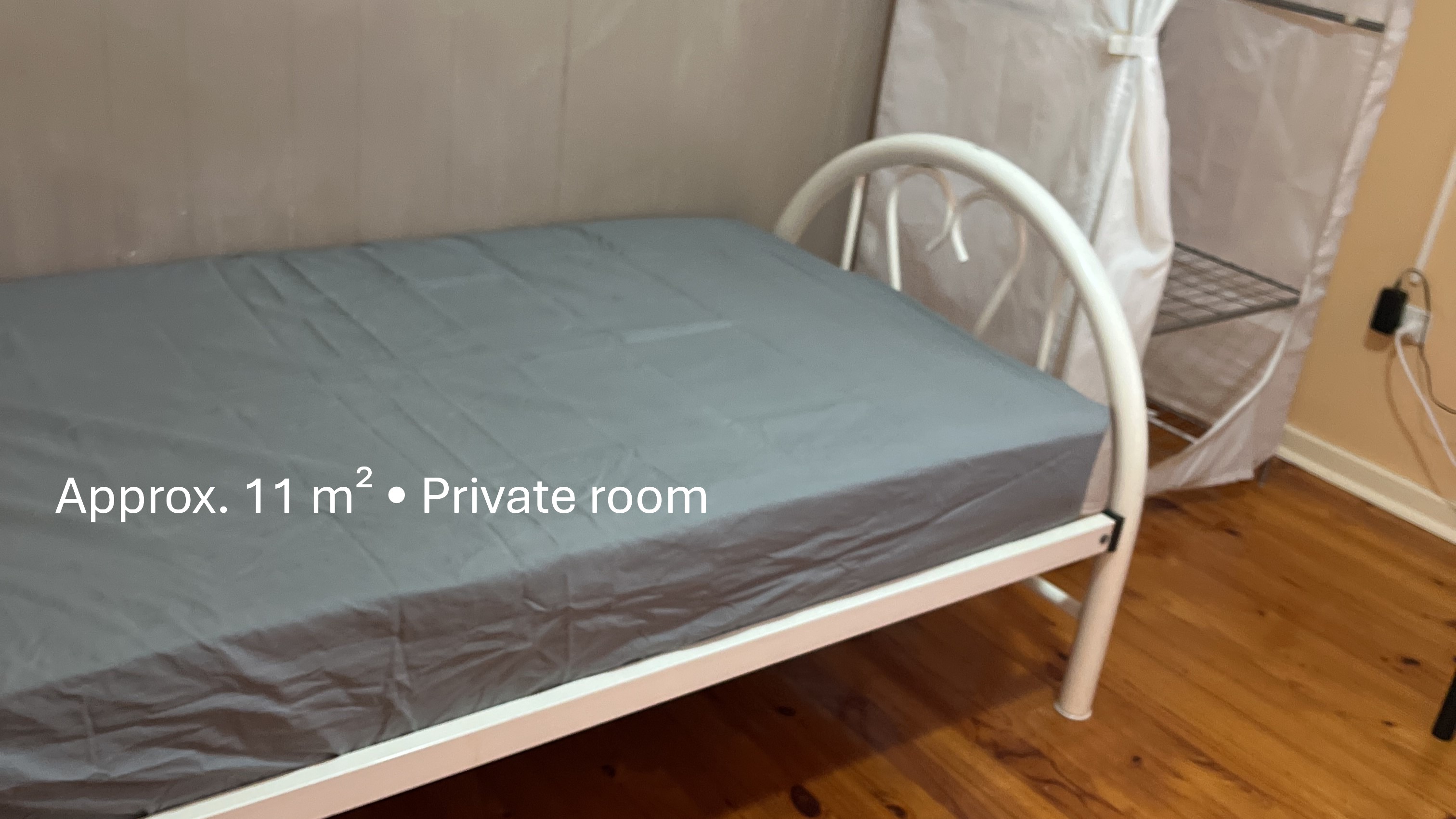 Christies Beach share house Bed