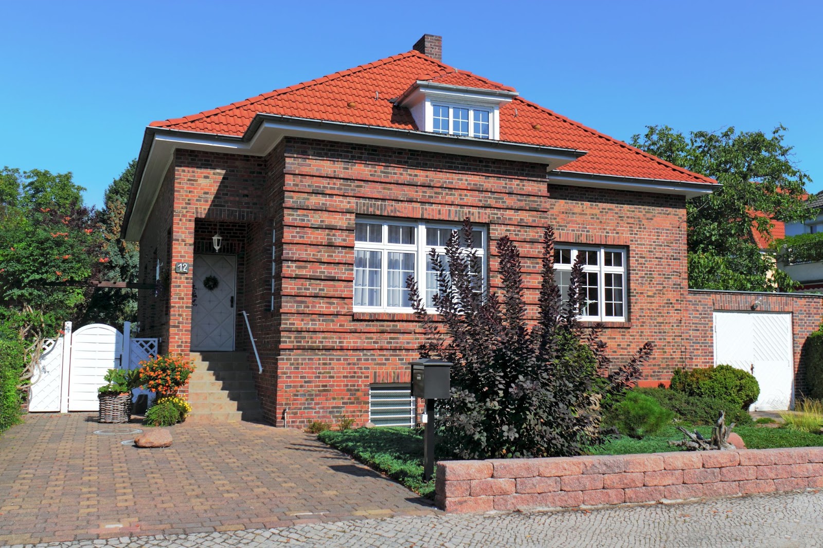 Bild von einem Backsteinhaus