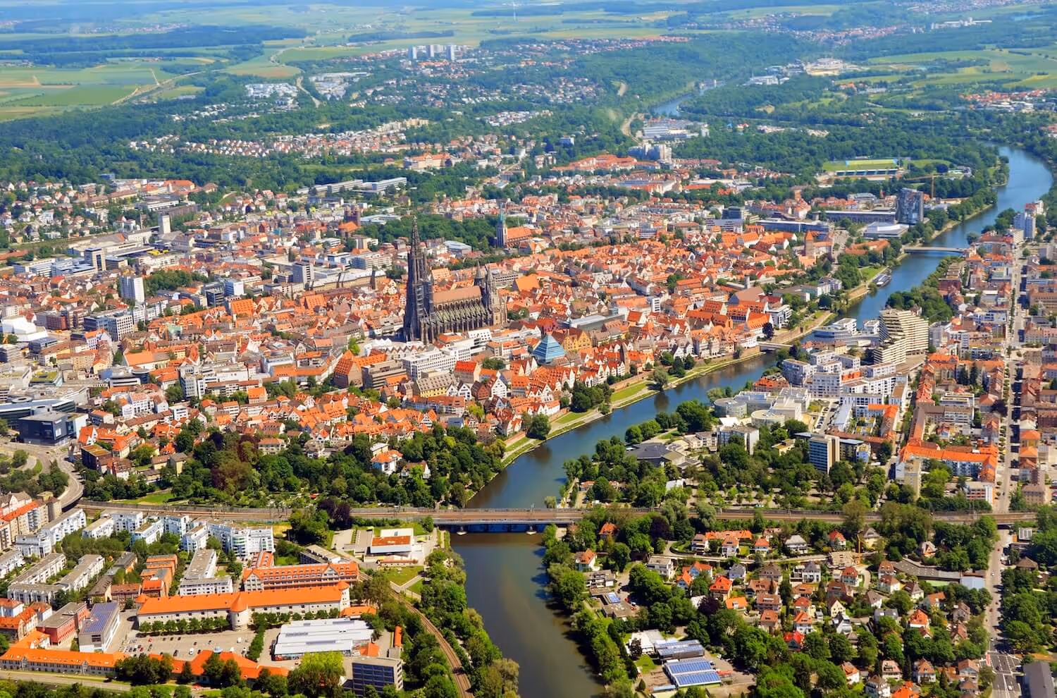 Die Stadt Ulm aus der Vogelperspektive