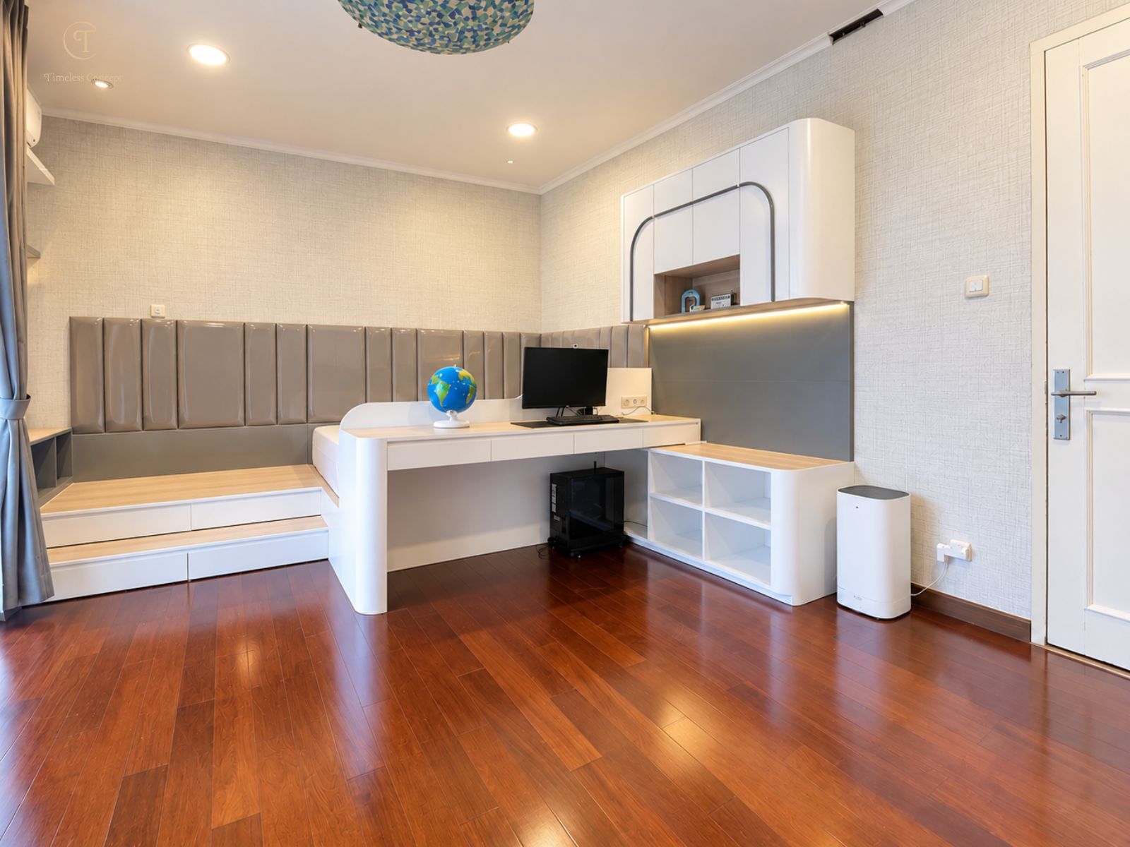 A teenage dream room should be more than just a place to sleep. It is a personal space where comfort, functionality, and style come together. Every detail, from the furniture and materials to the colors and storage, is carefully designed to reflect the personality and lifestyle of its owner.