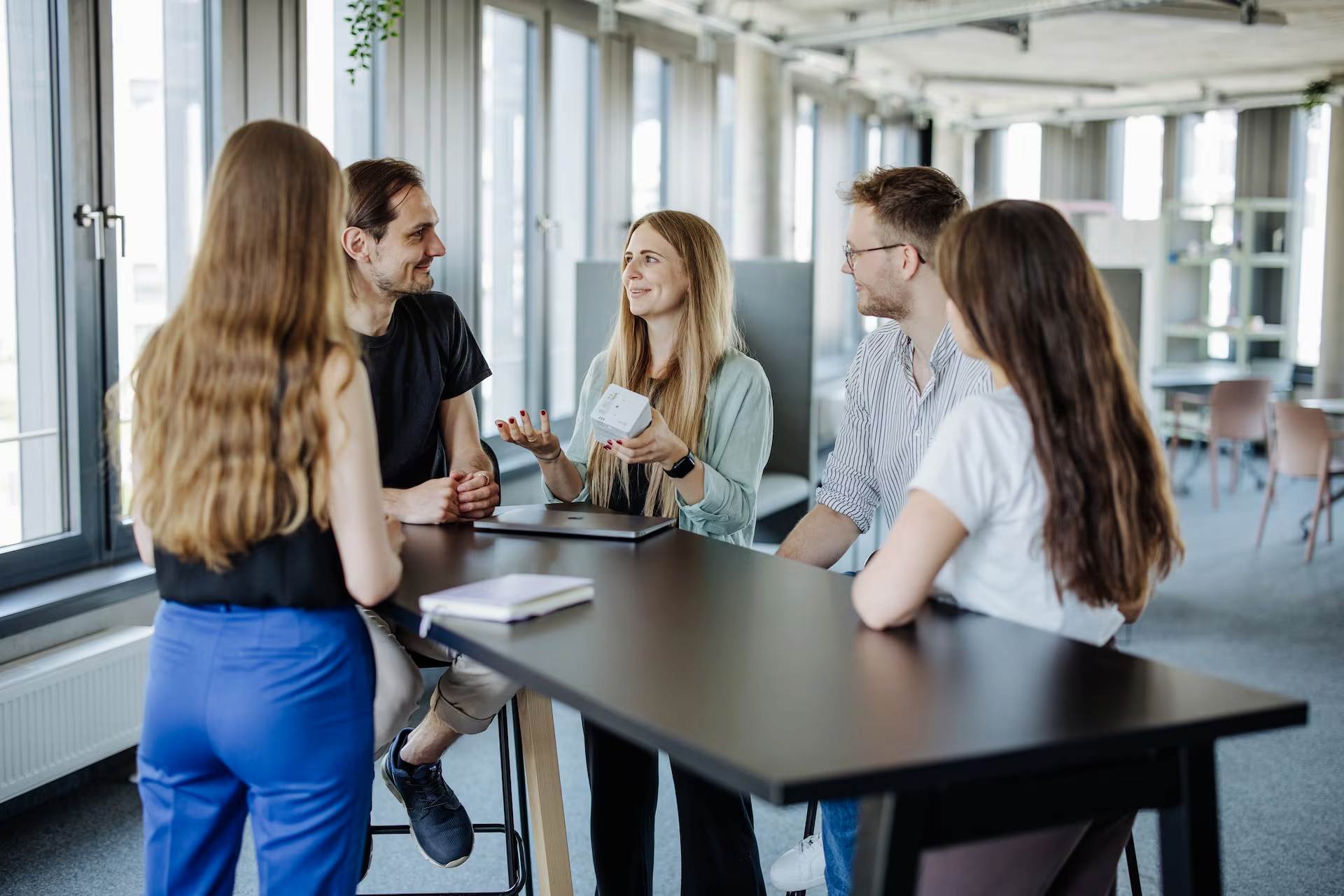 Besprechungsszene