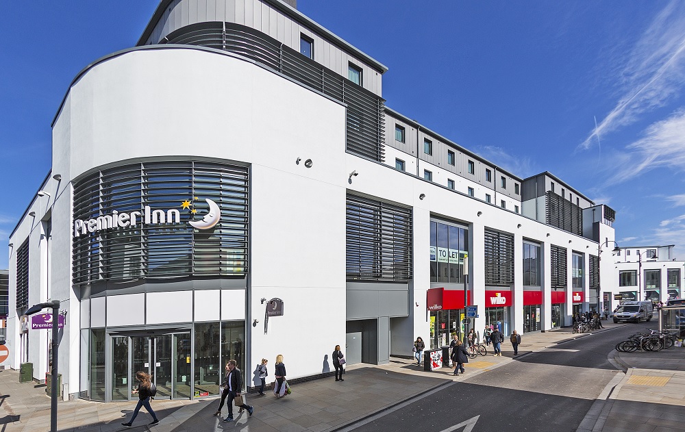 Premier Inn Cheltenham exterior