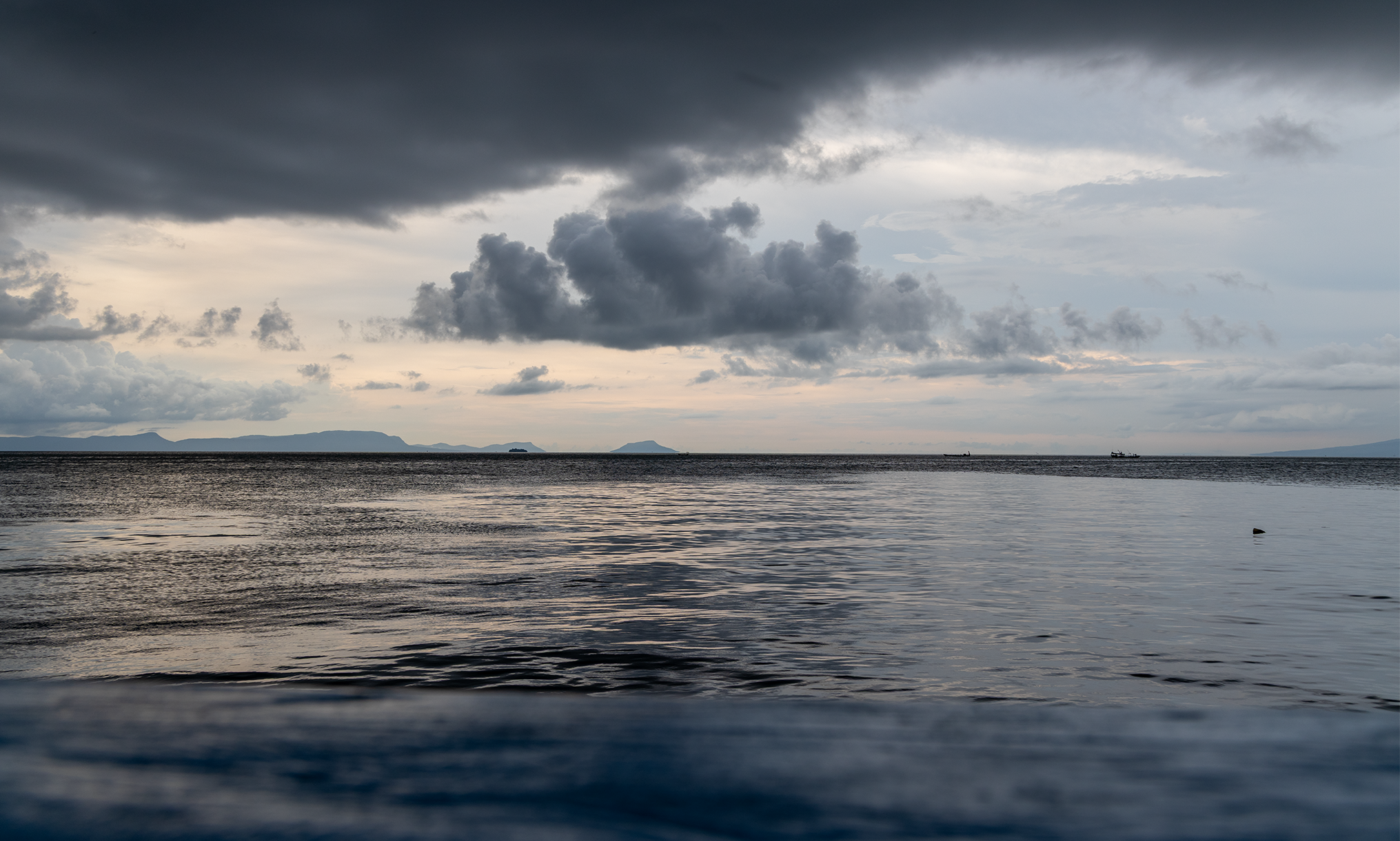 Natural Table Restaurant Image Glamping X Webflow Template