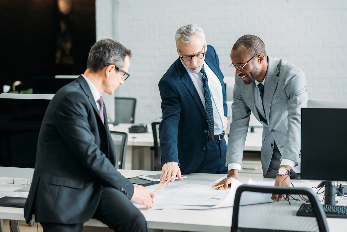 PCI DSS requirements: entrepreneurs having a discussion