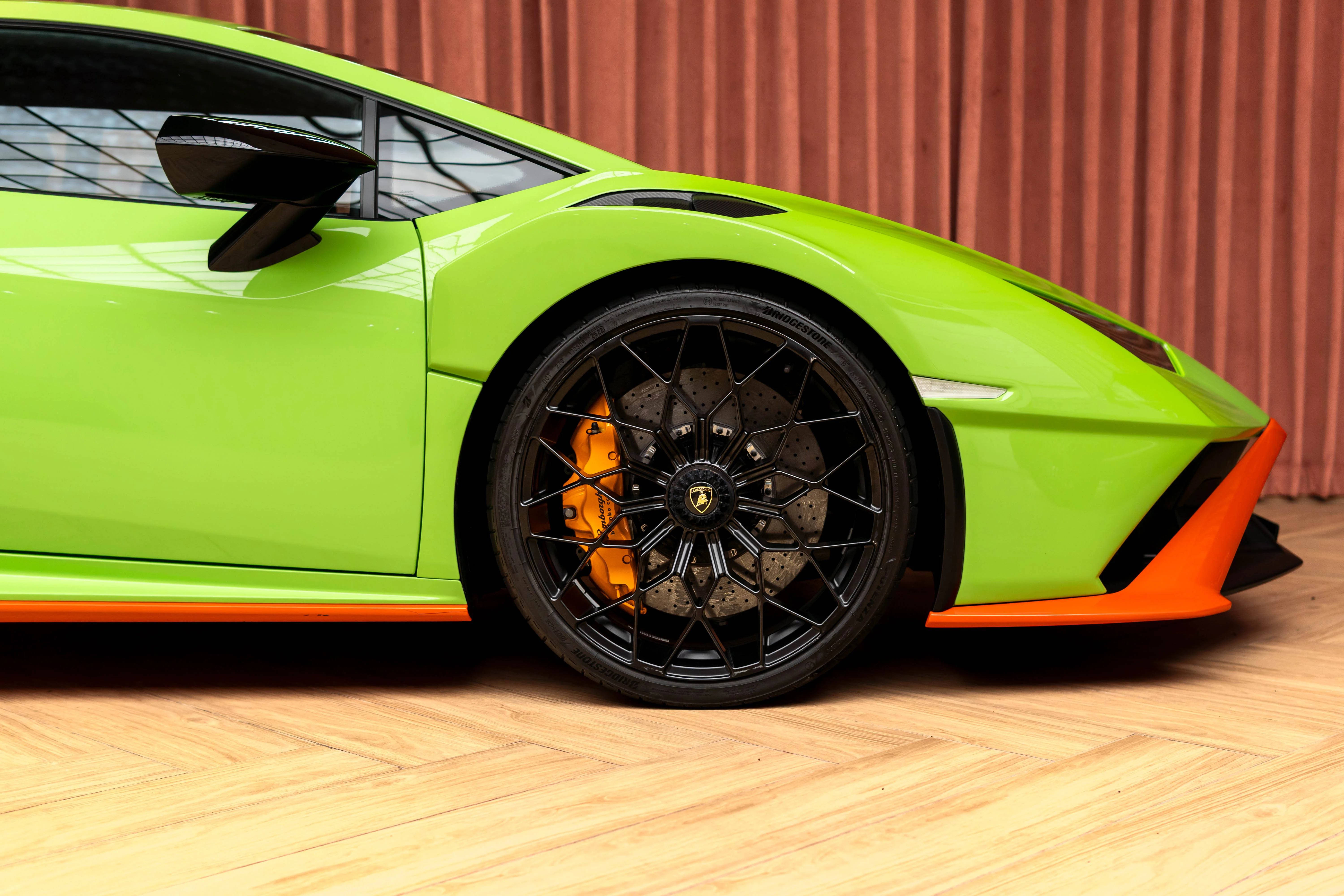 LAMBORGHINI HURACAN STO