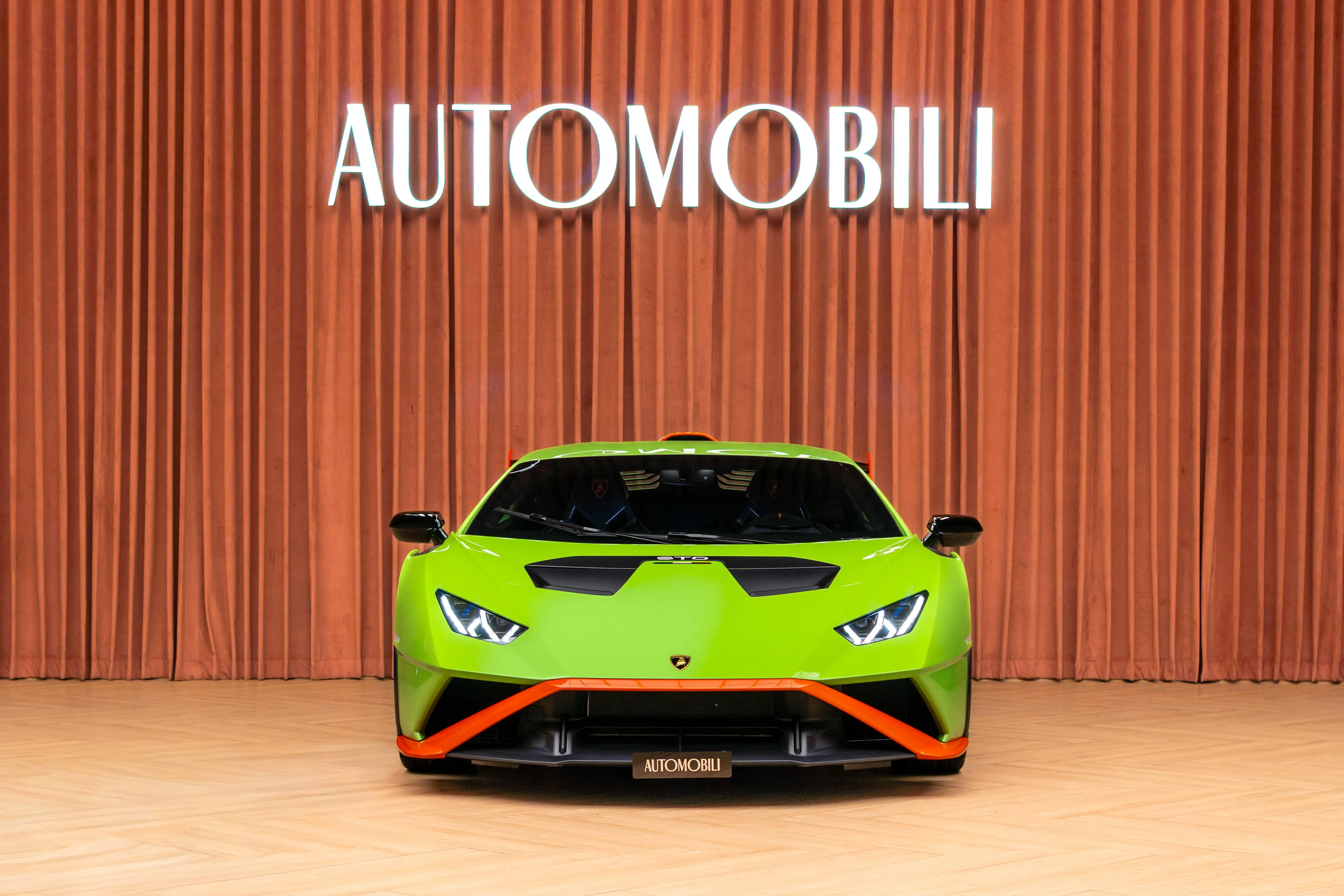 LAMBORGHINI HURACAN STO