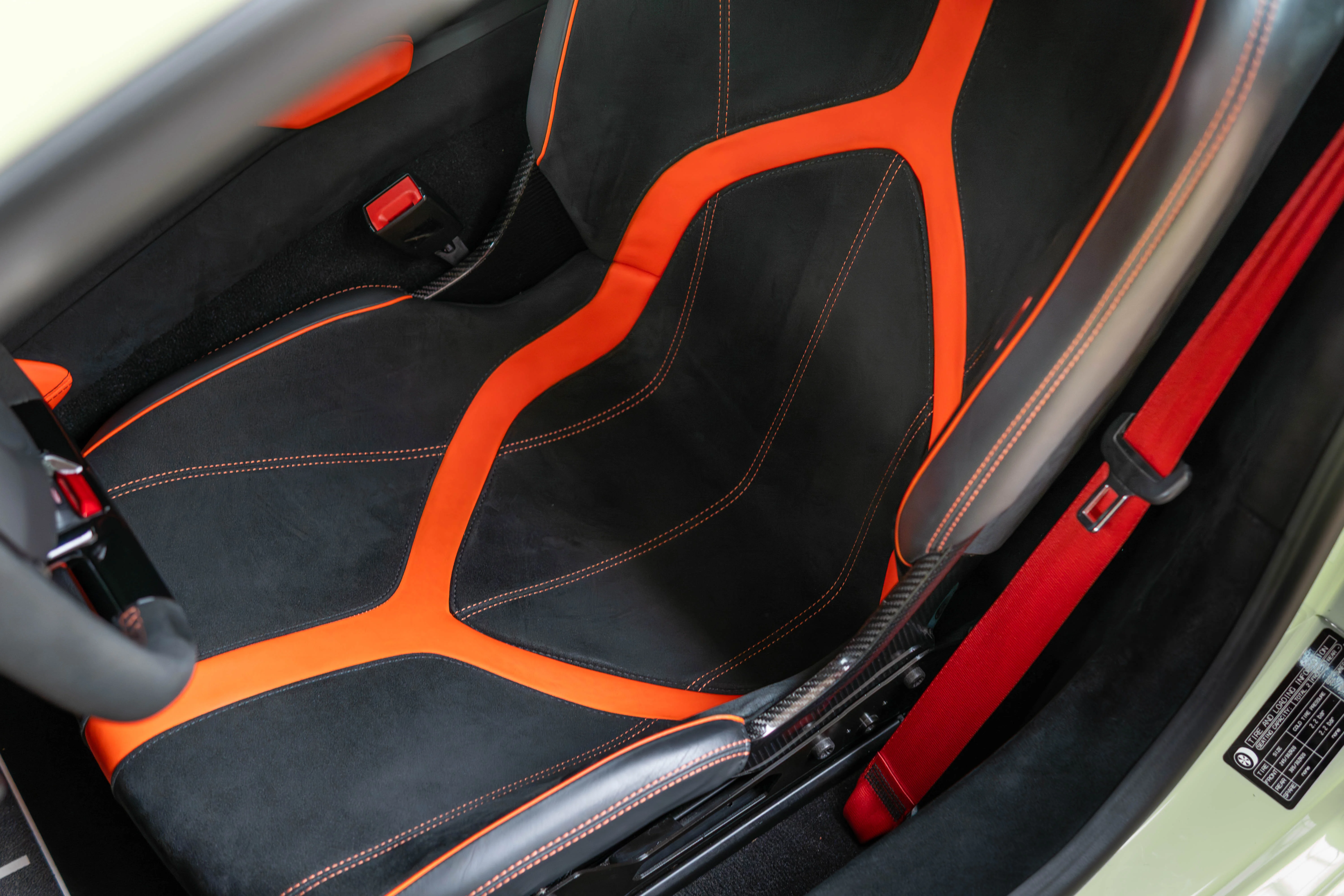 LAMBORGHINI HURACAN STO