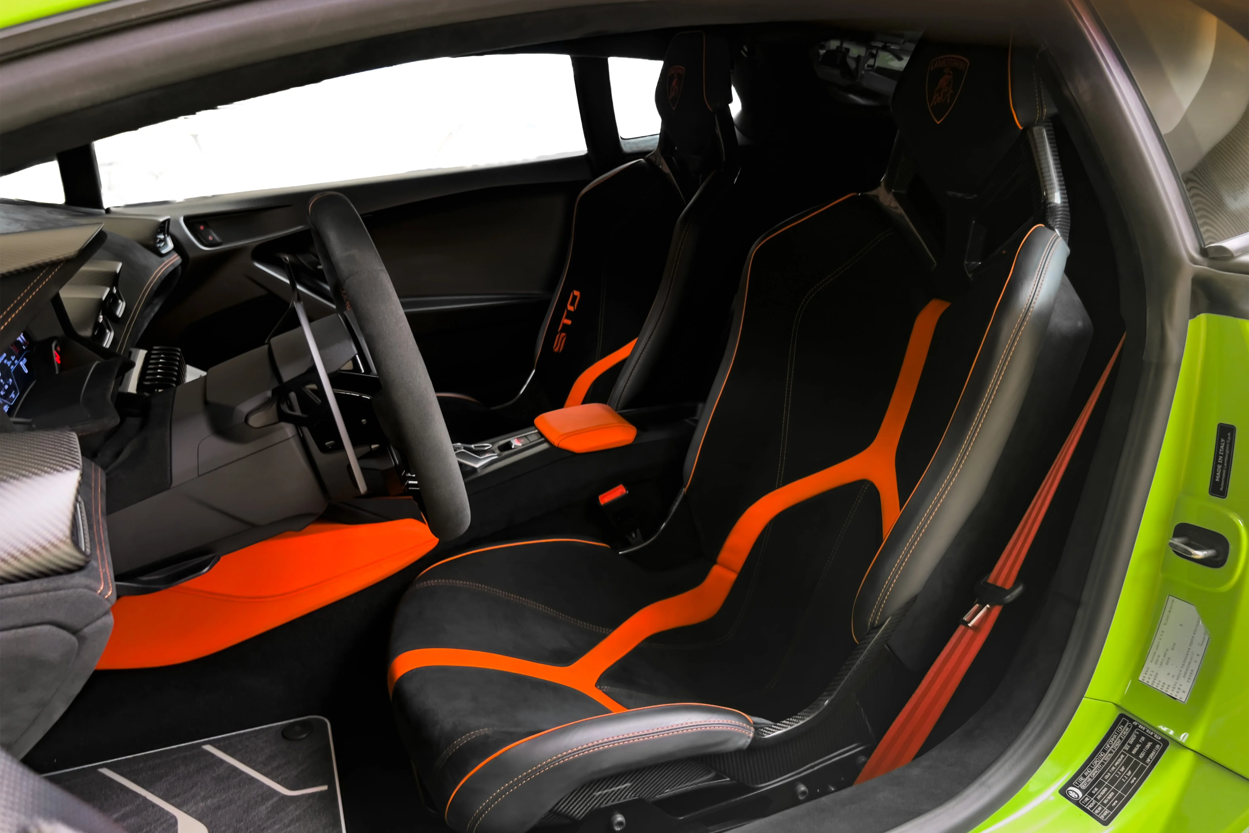 LAMBORGHINI HURACAN STO