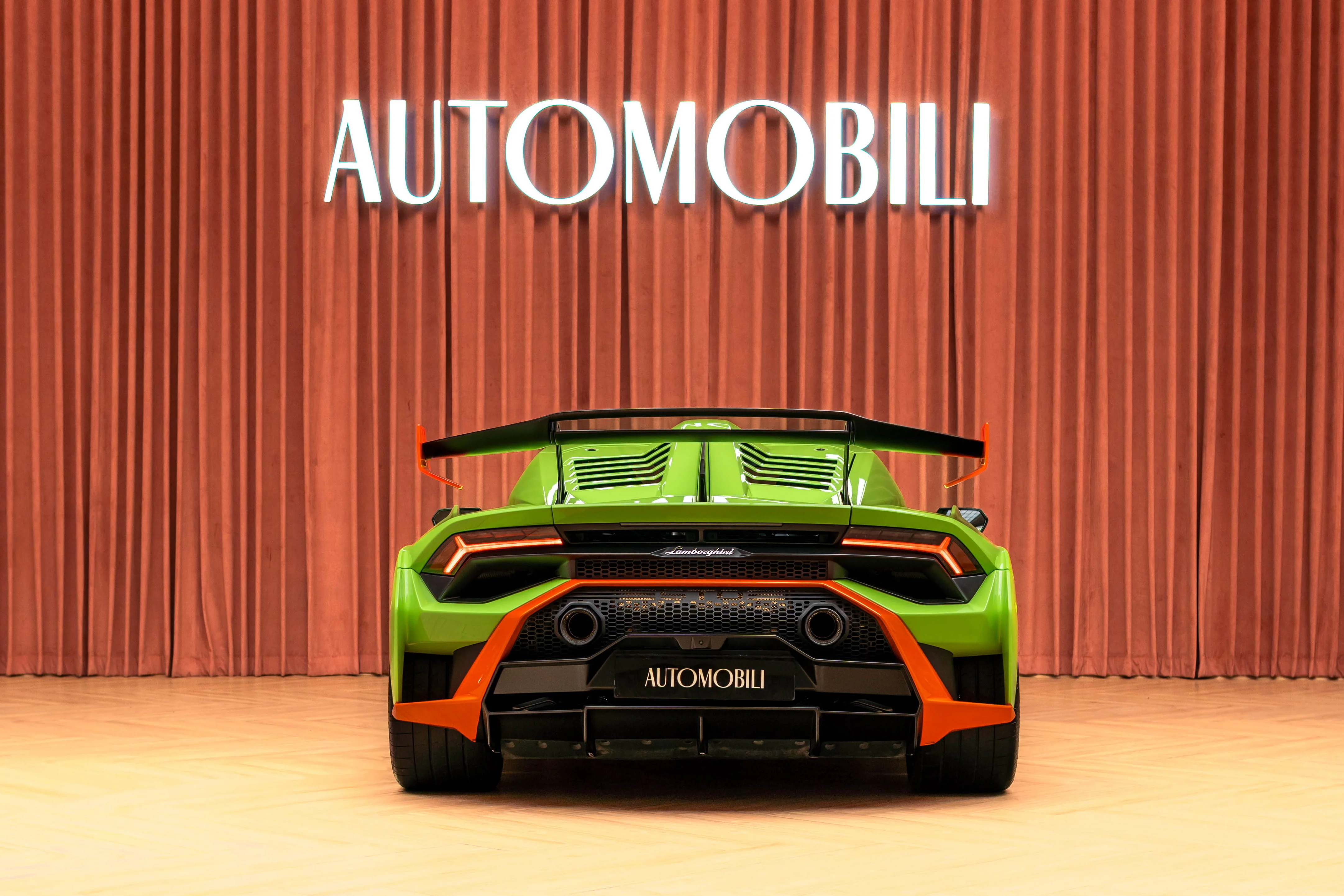 LAMBORGHINI HURACAN STO