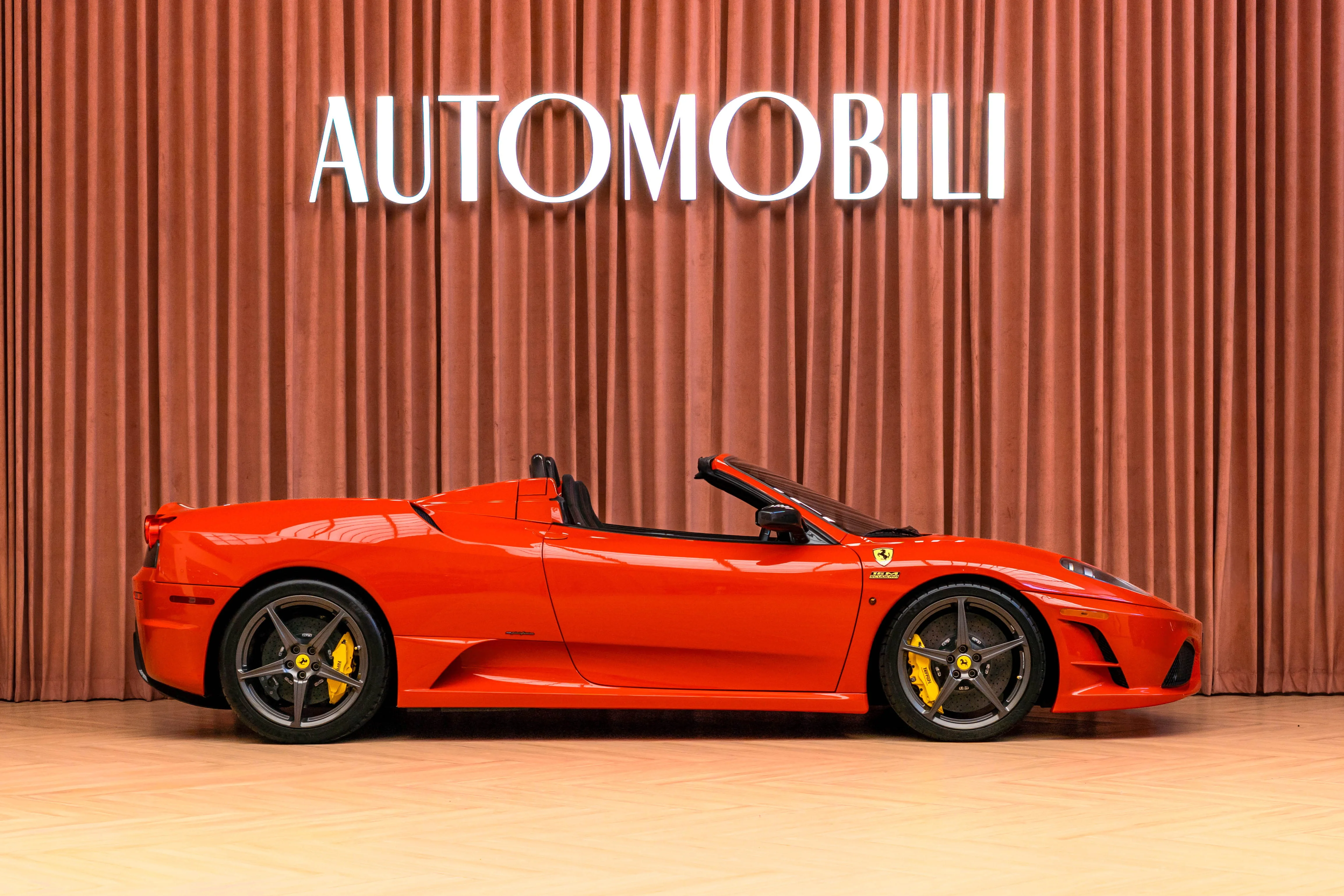 FERRARI F430 SCUDERIA 16M