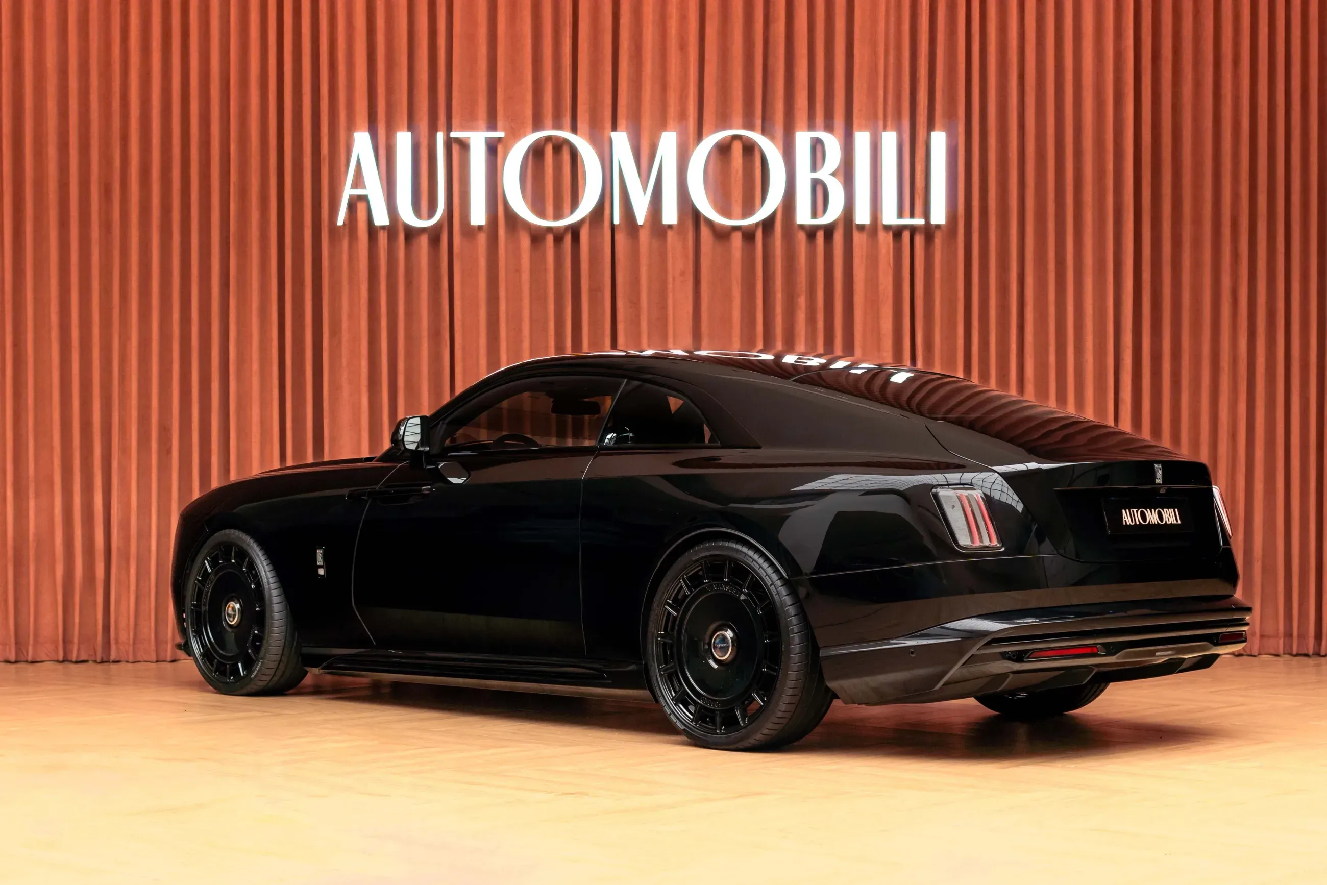 ROLLS-ROYCE SPECTRE