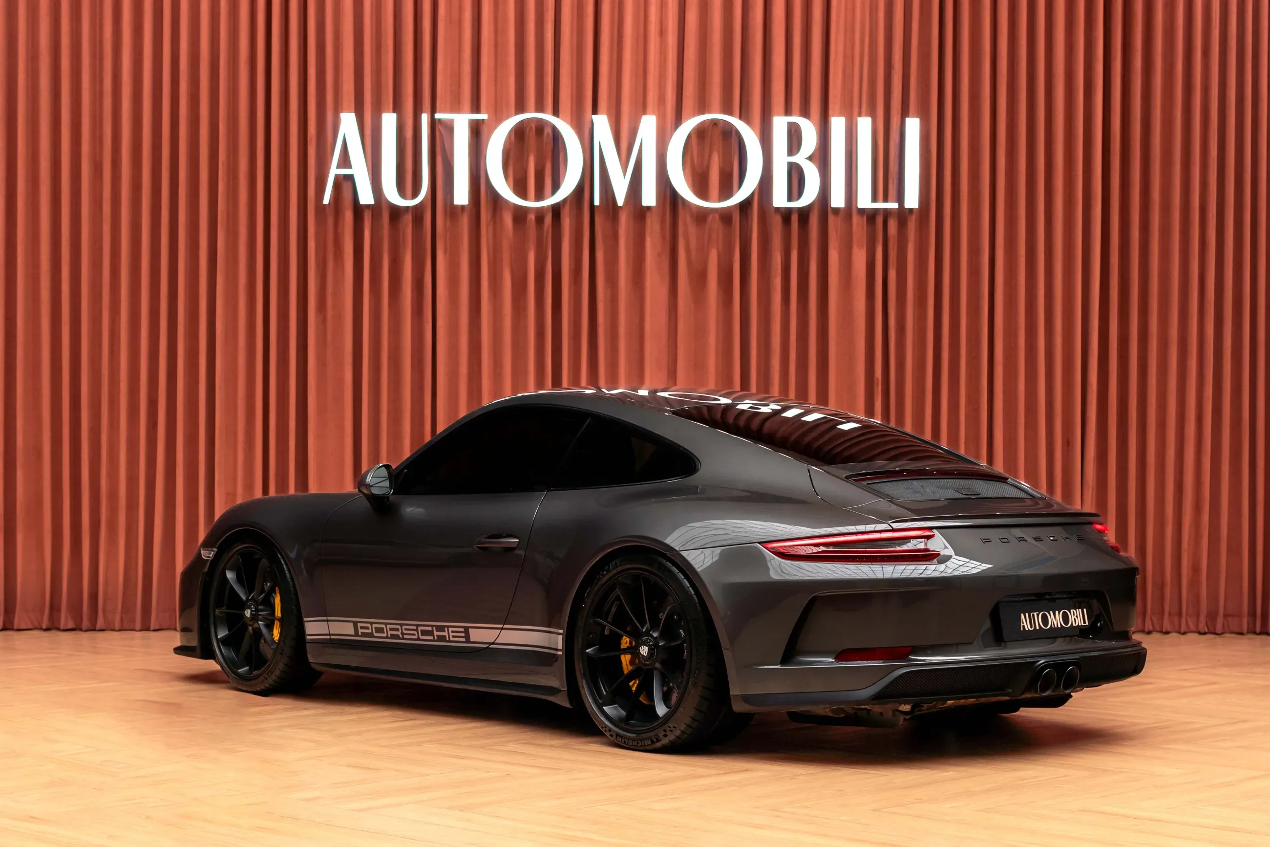 PORSCHE 991.2 GT3 TOURING