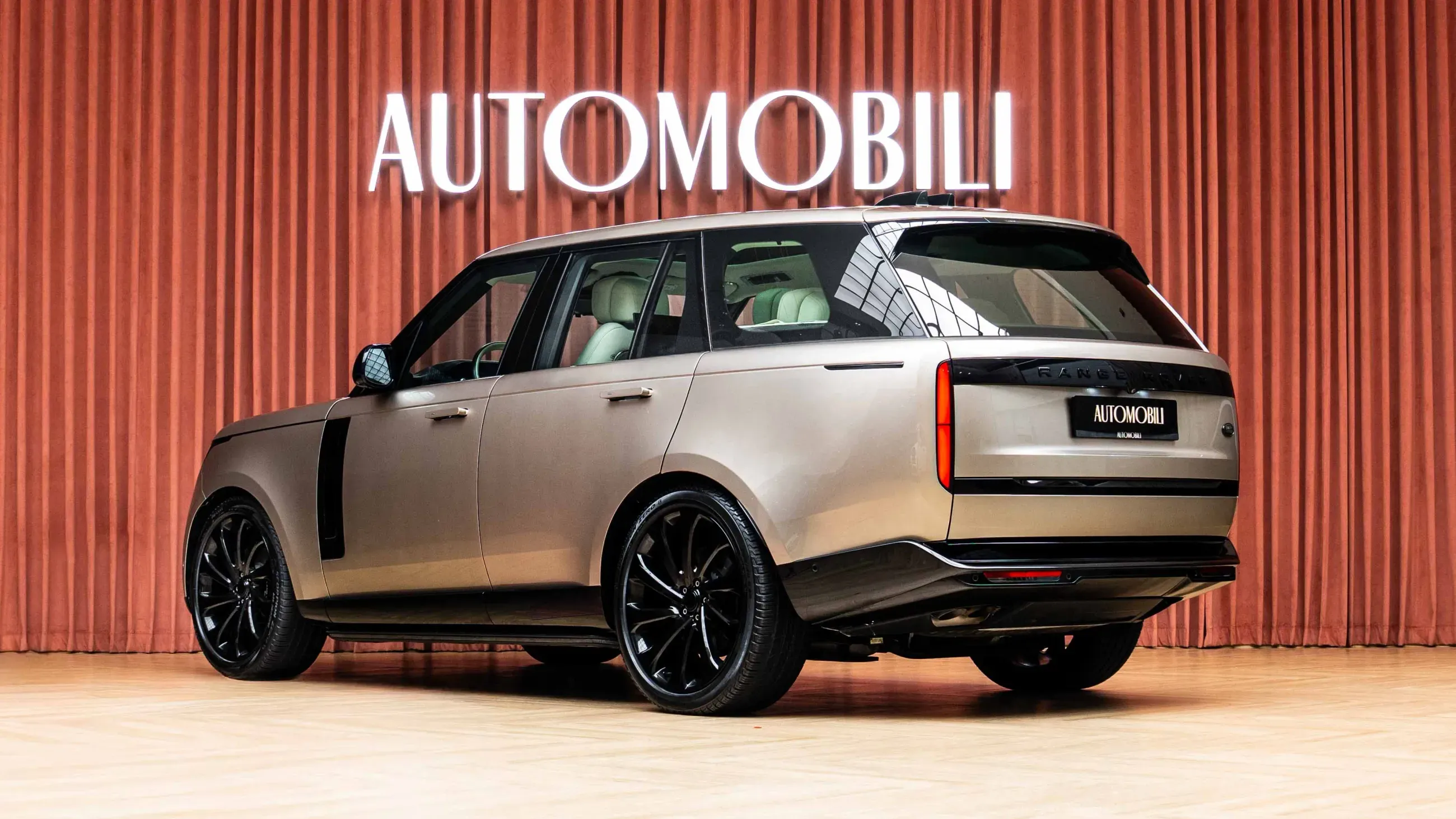 LAND ROVER RANGE ROVER VOGUE FIRST EDITION P530