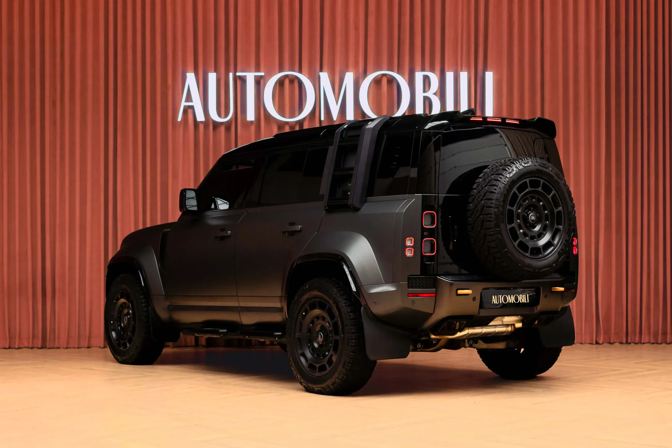 LAND ROVER DEFENDER 110 P6135 OCTA EDITION ONE