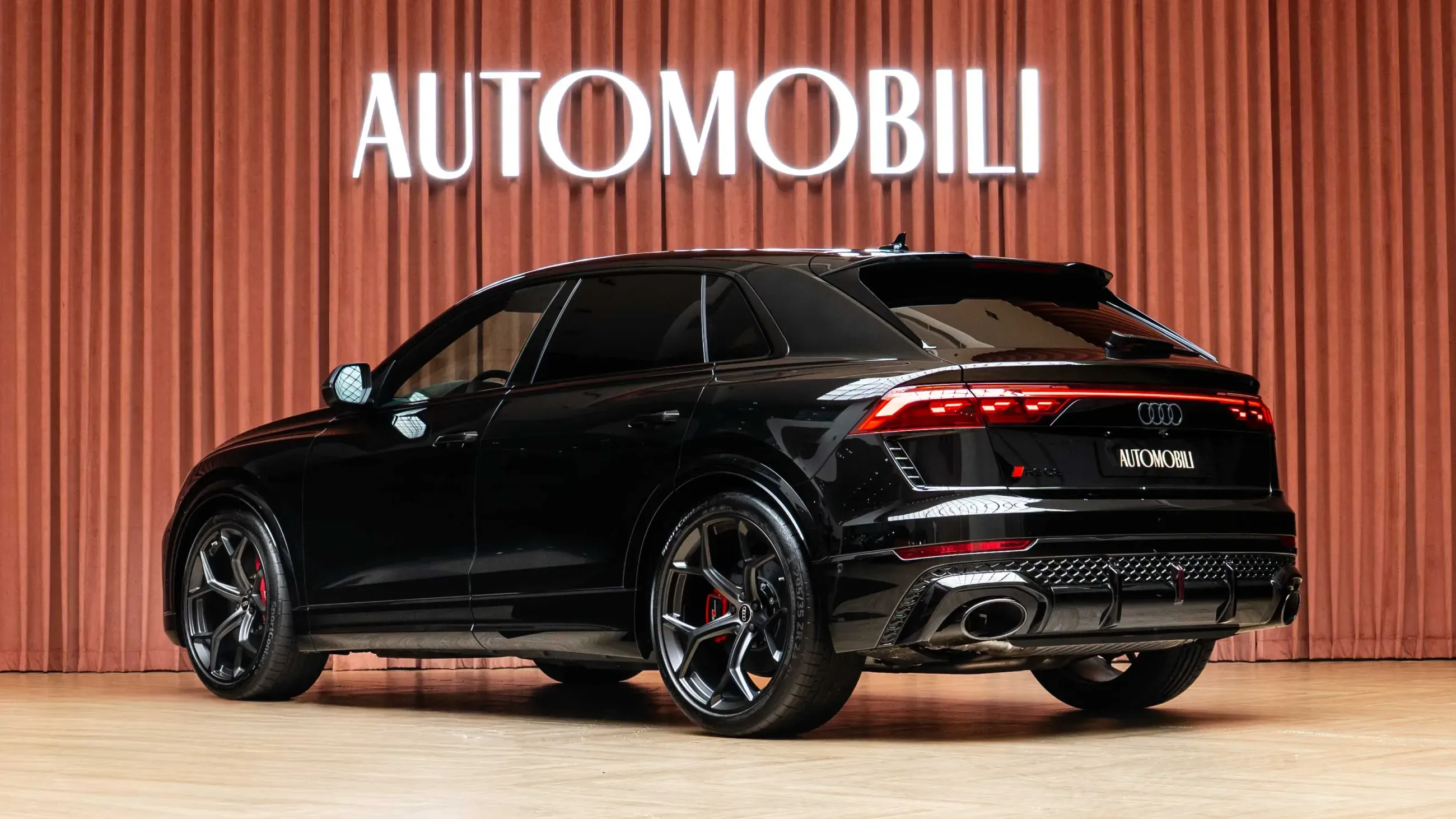 AUDI RSQ8 PERFORMANCE