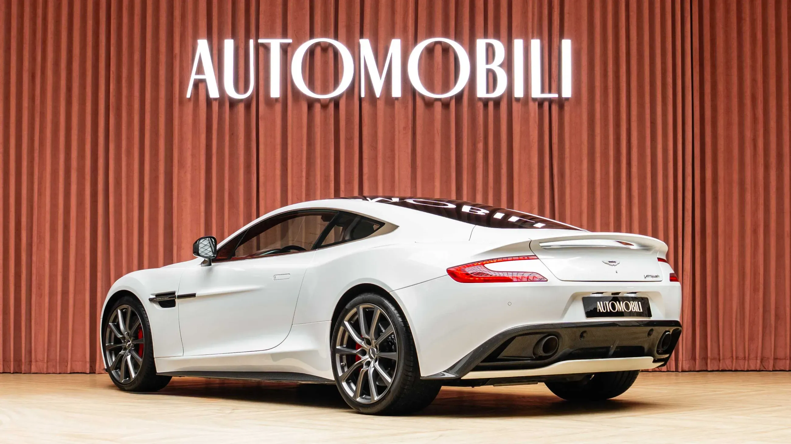 ASTON MARTIN VANQUISH