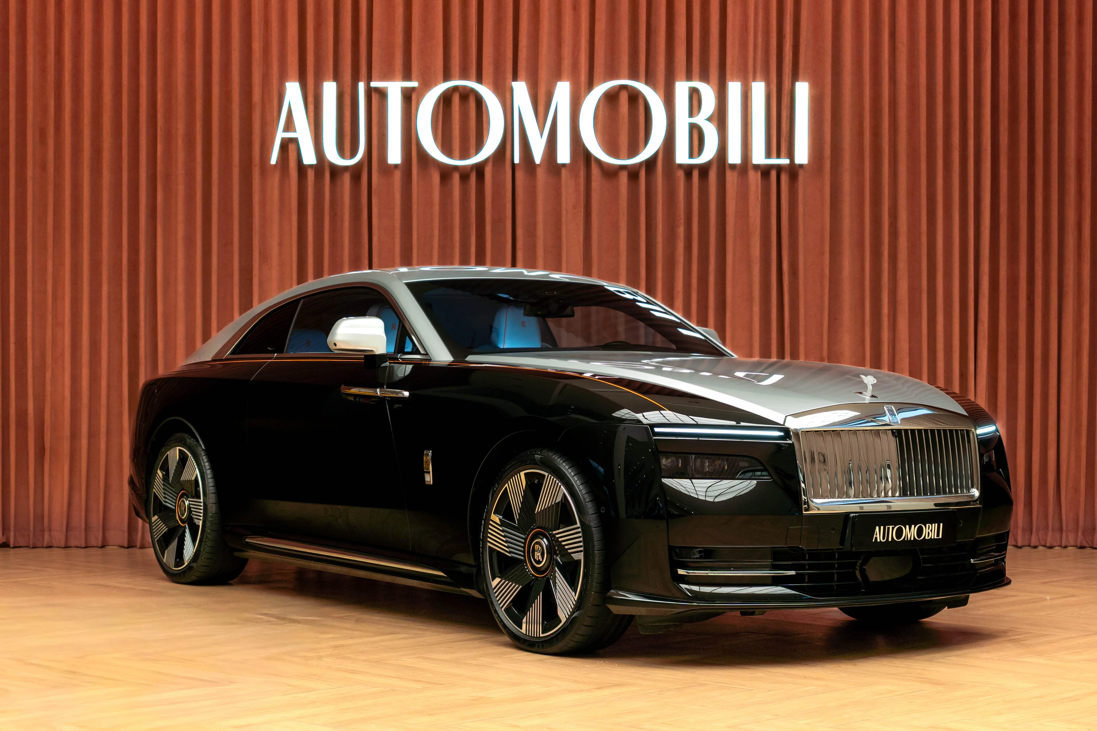 ROLLS-ROYCE SPECTRE