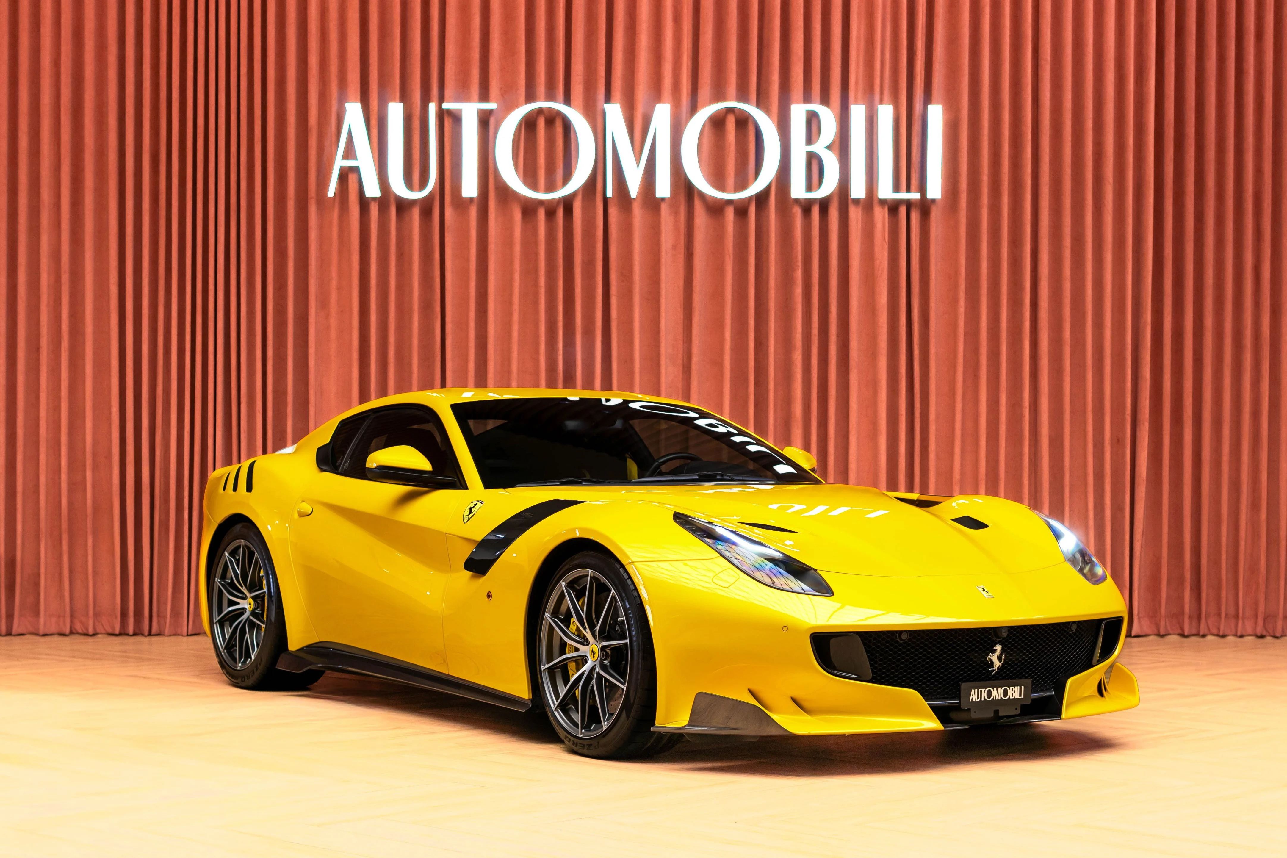 FERRARI F12 TDF