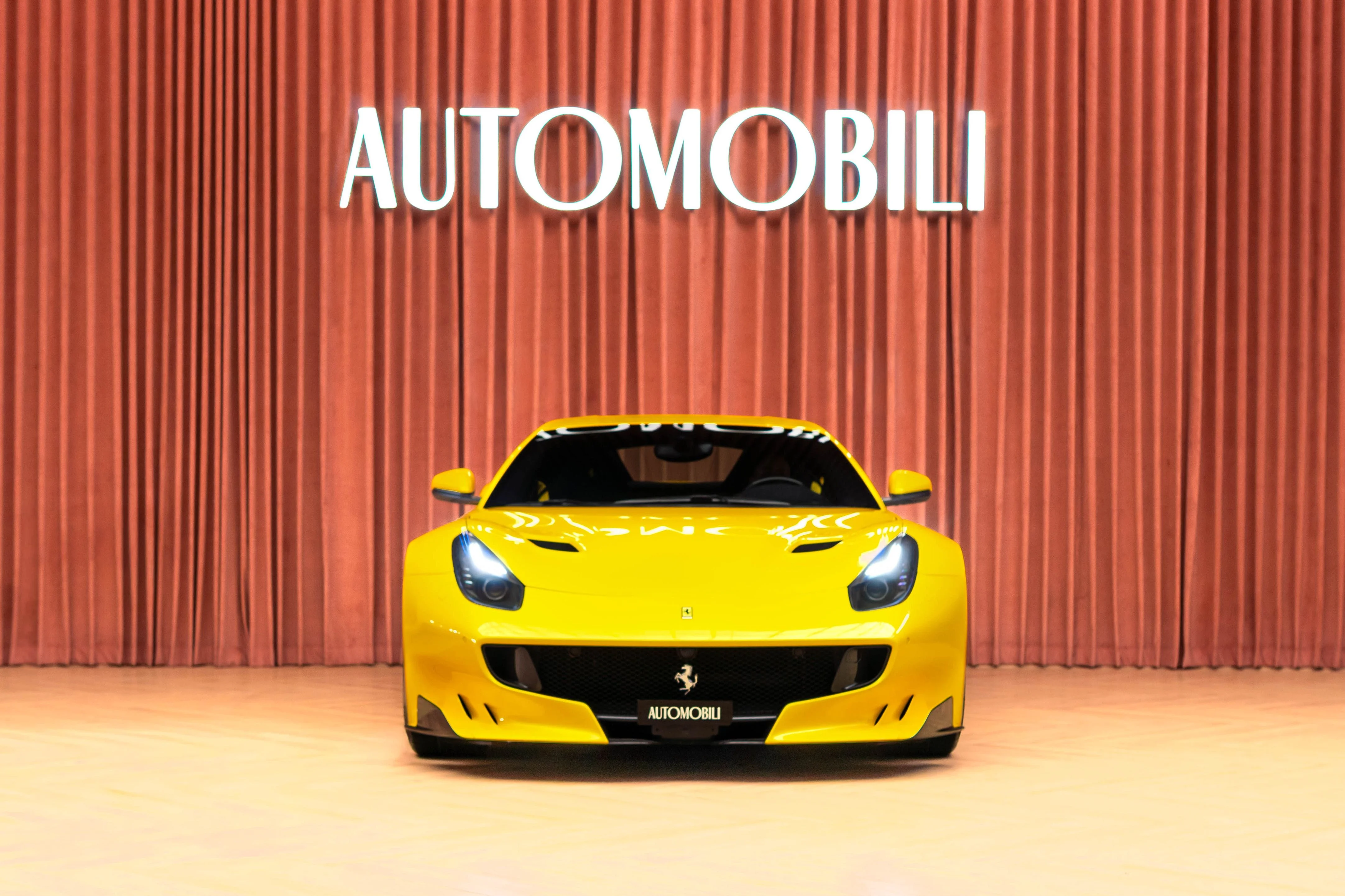 FERRARI F12 TDF
