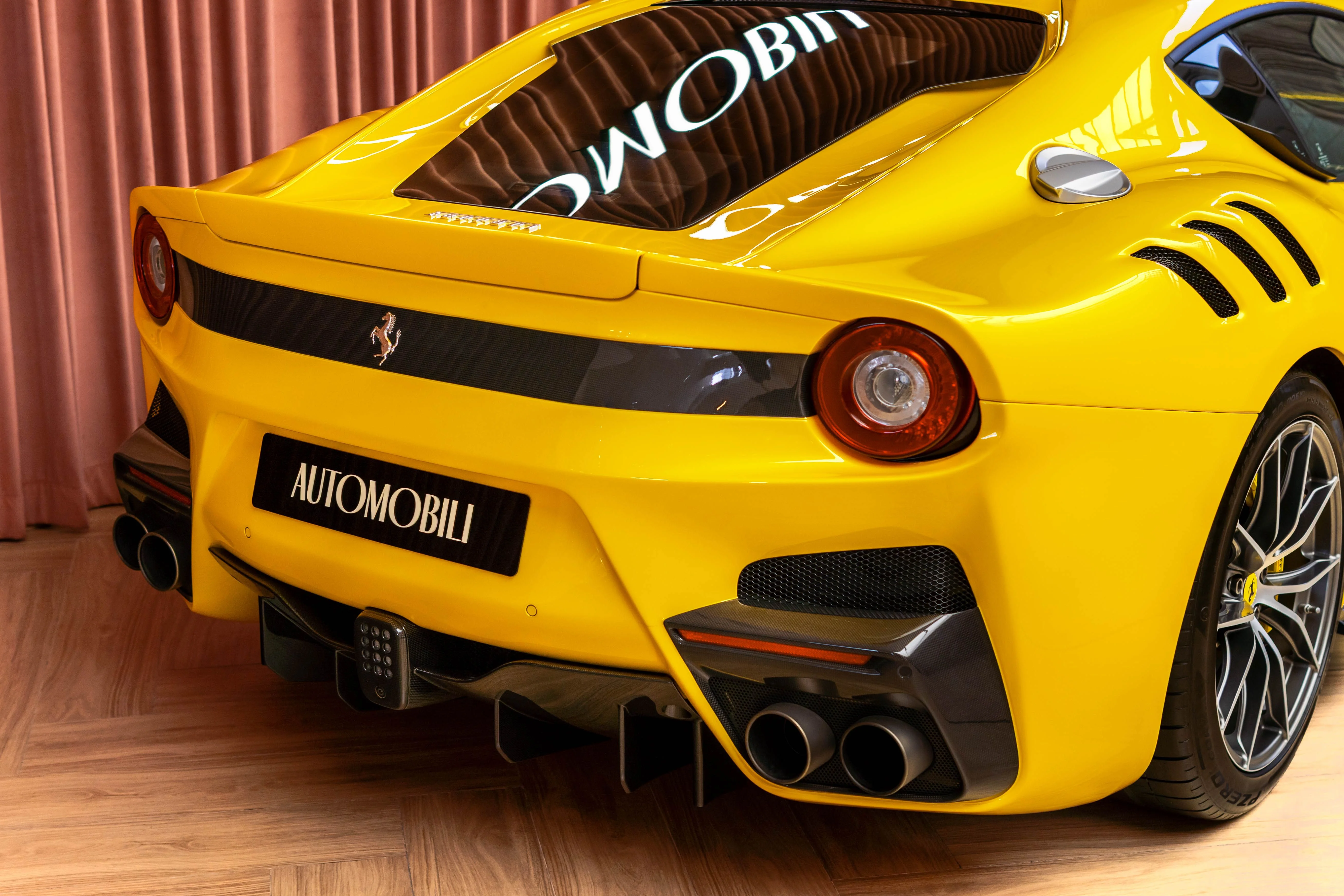 FERRARI F12 TDF