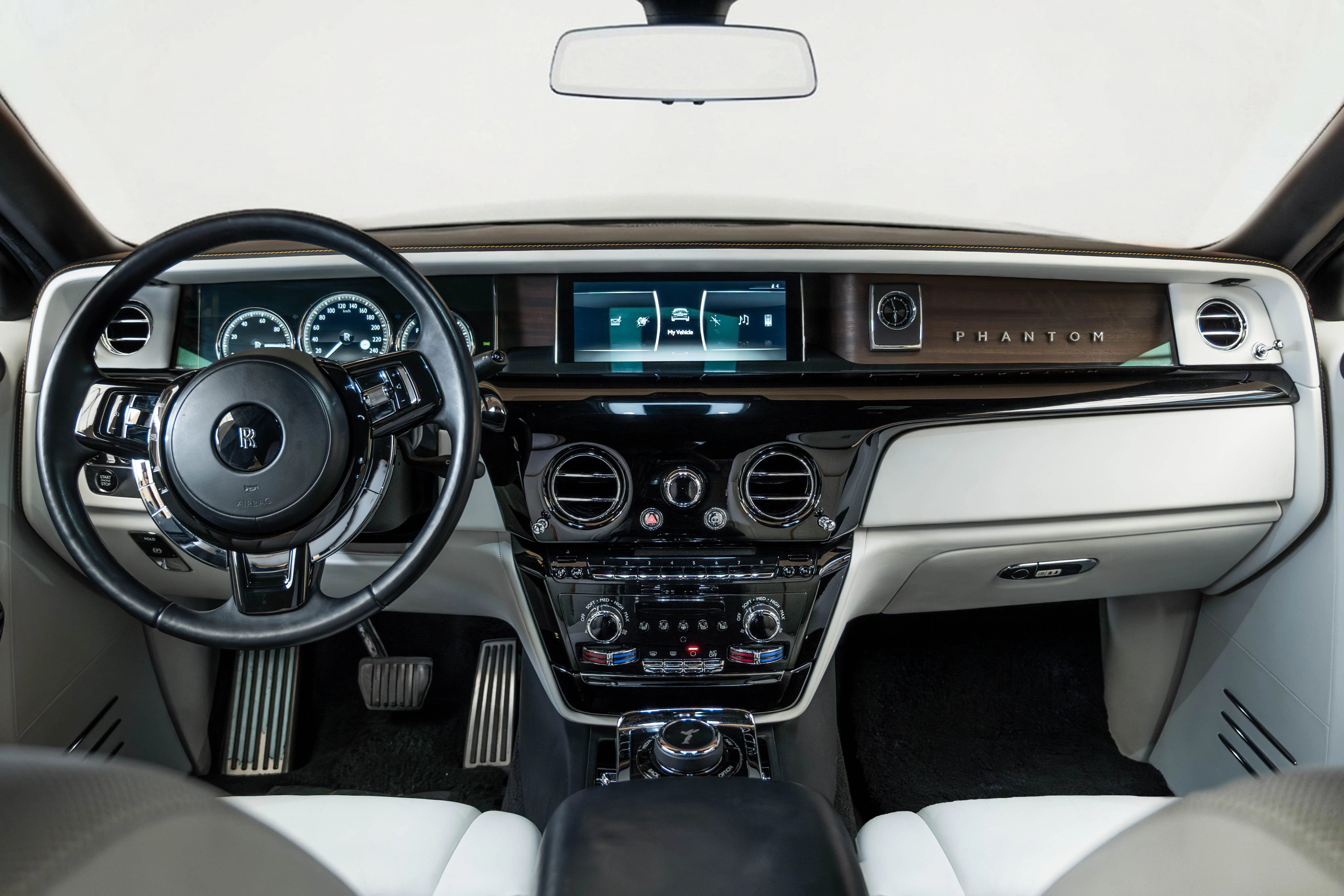 ROLLS-ROYCE PHANTOM SERIES II