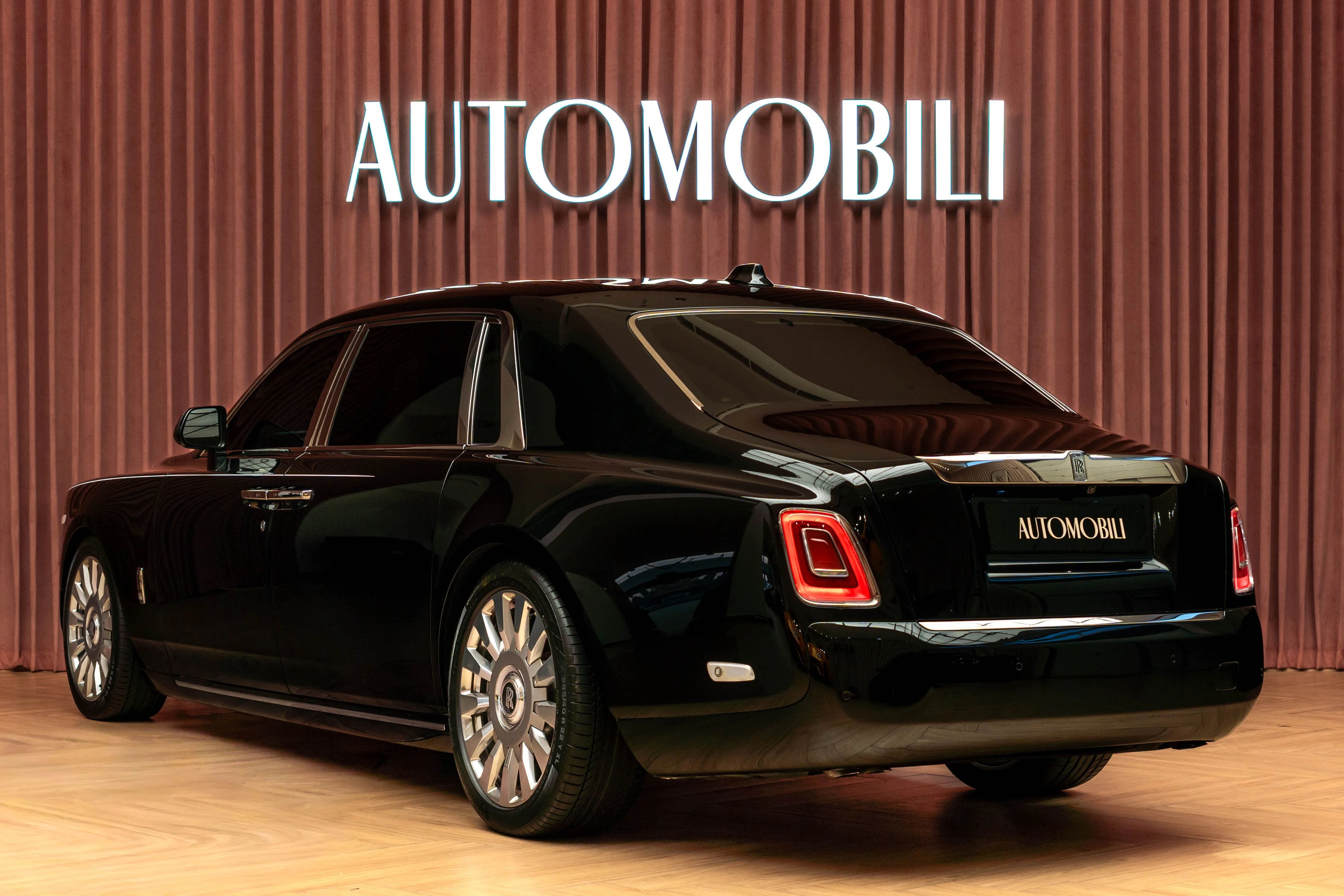 ROLLS-ROYCE PHANTOM SERIES II