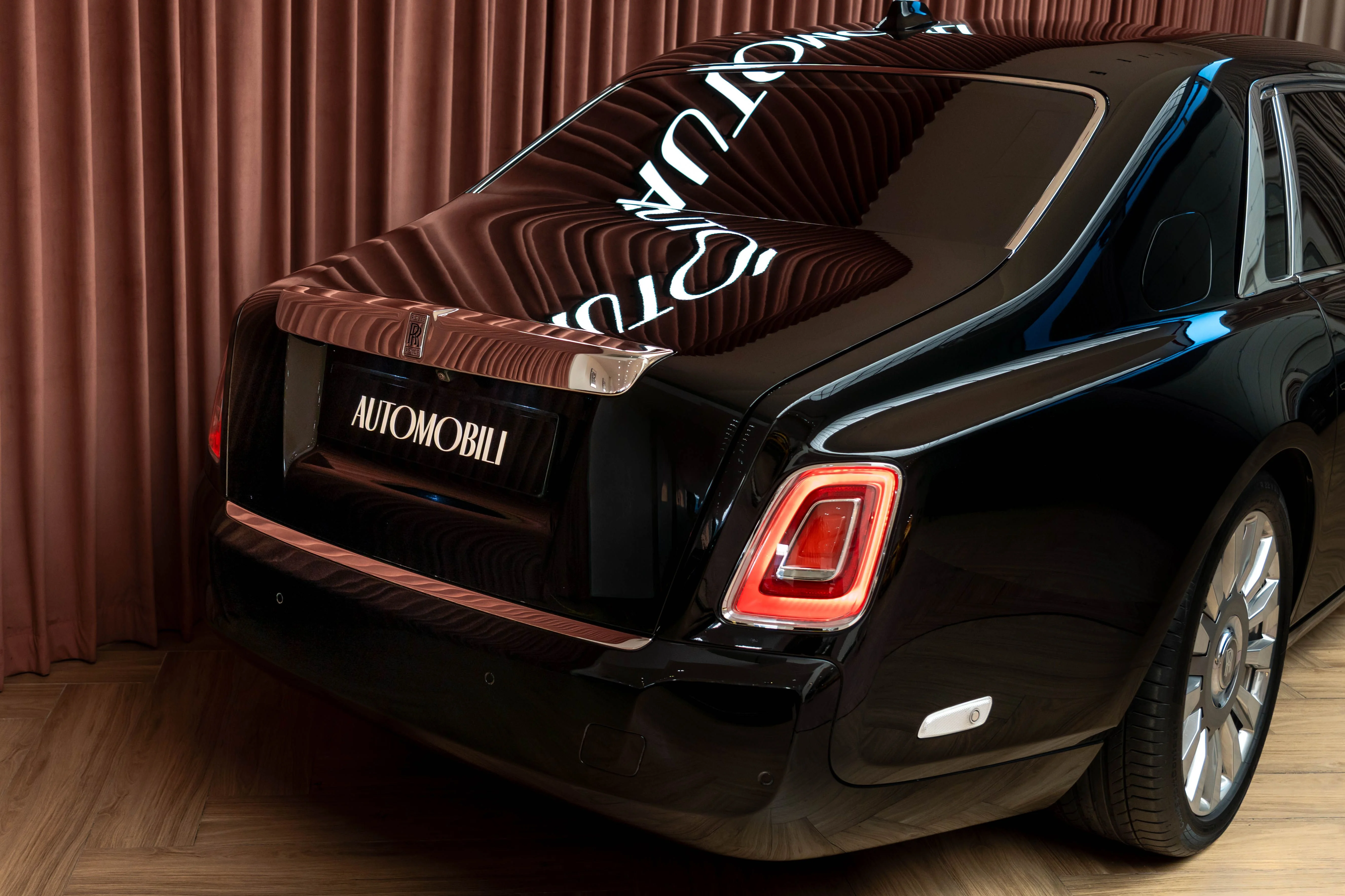 ROLLS-ROYCE PHANTOM SERIES II