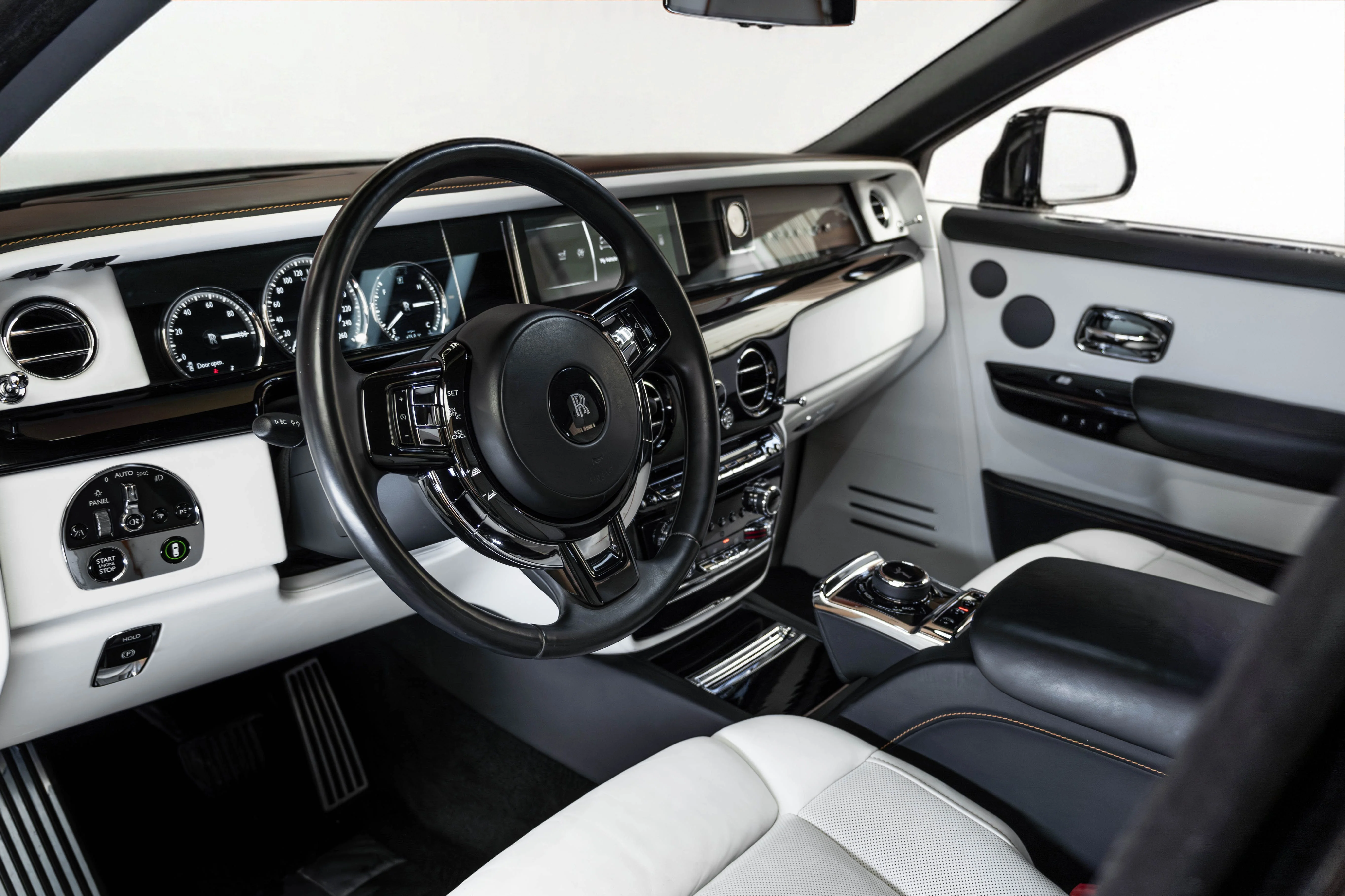 ROLLS-ROYCE PHANTOM SERIES II