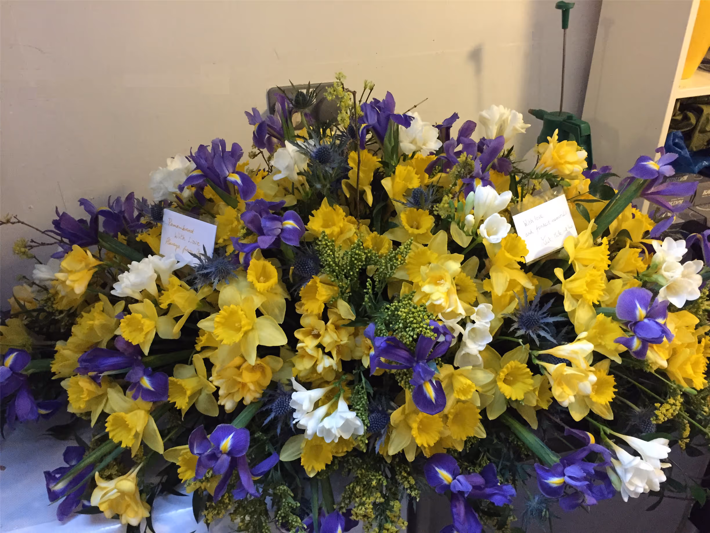 Funeral Flowers Edinburgh Stems st7