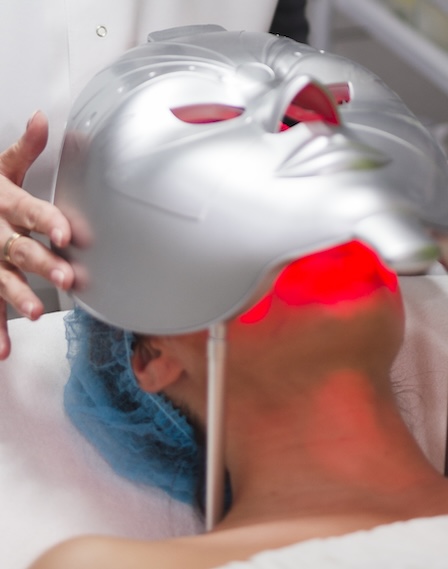 Led Red Light firming facial